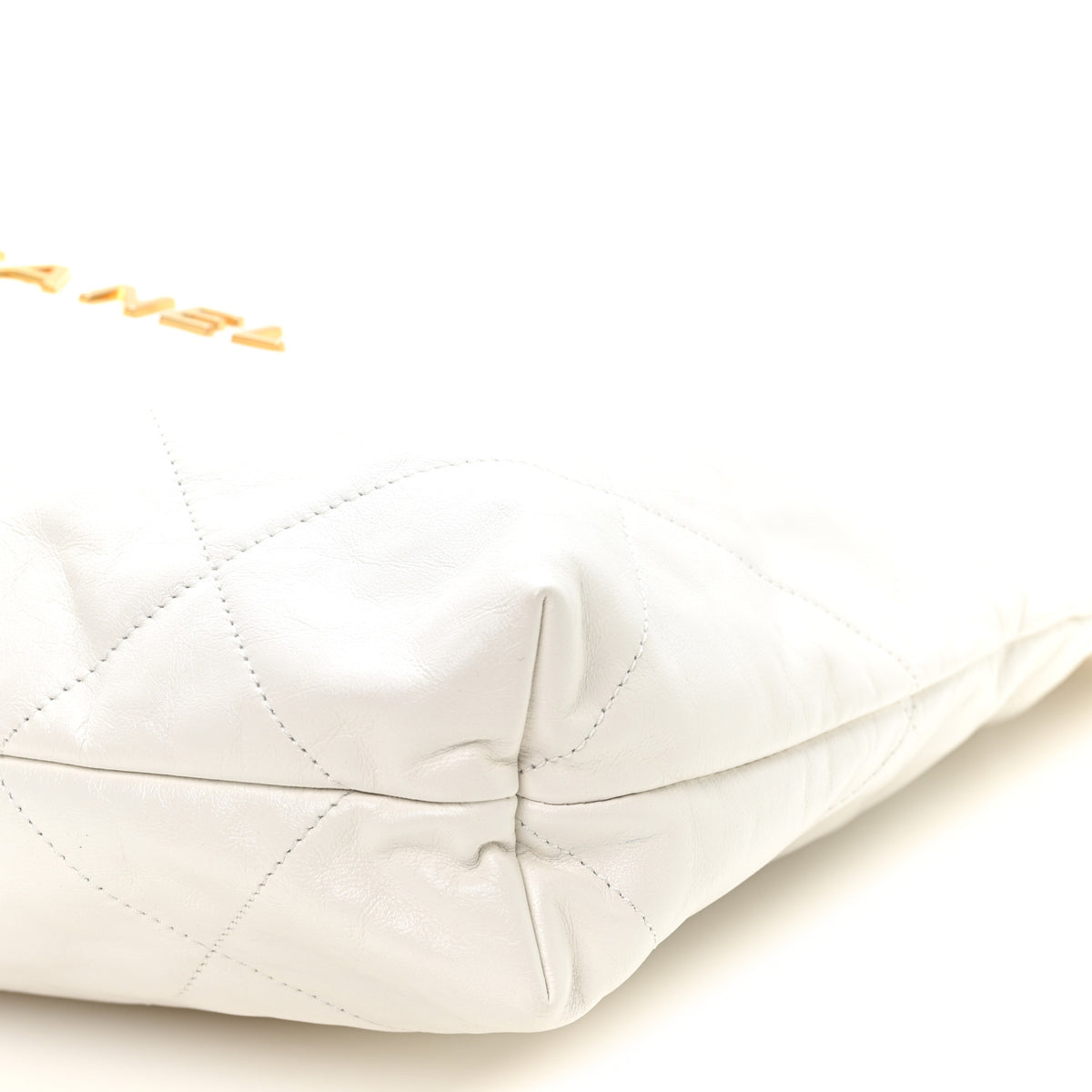 Shiny Calfskin Quilted Chanel 22 White