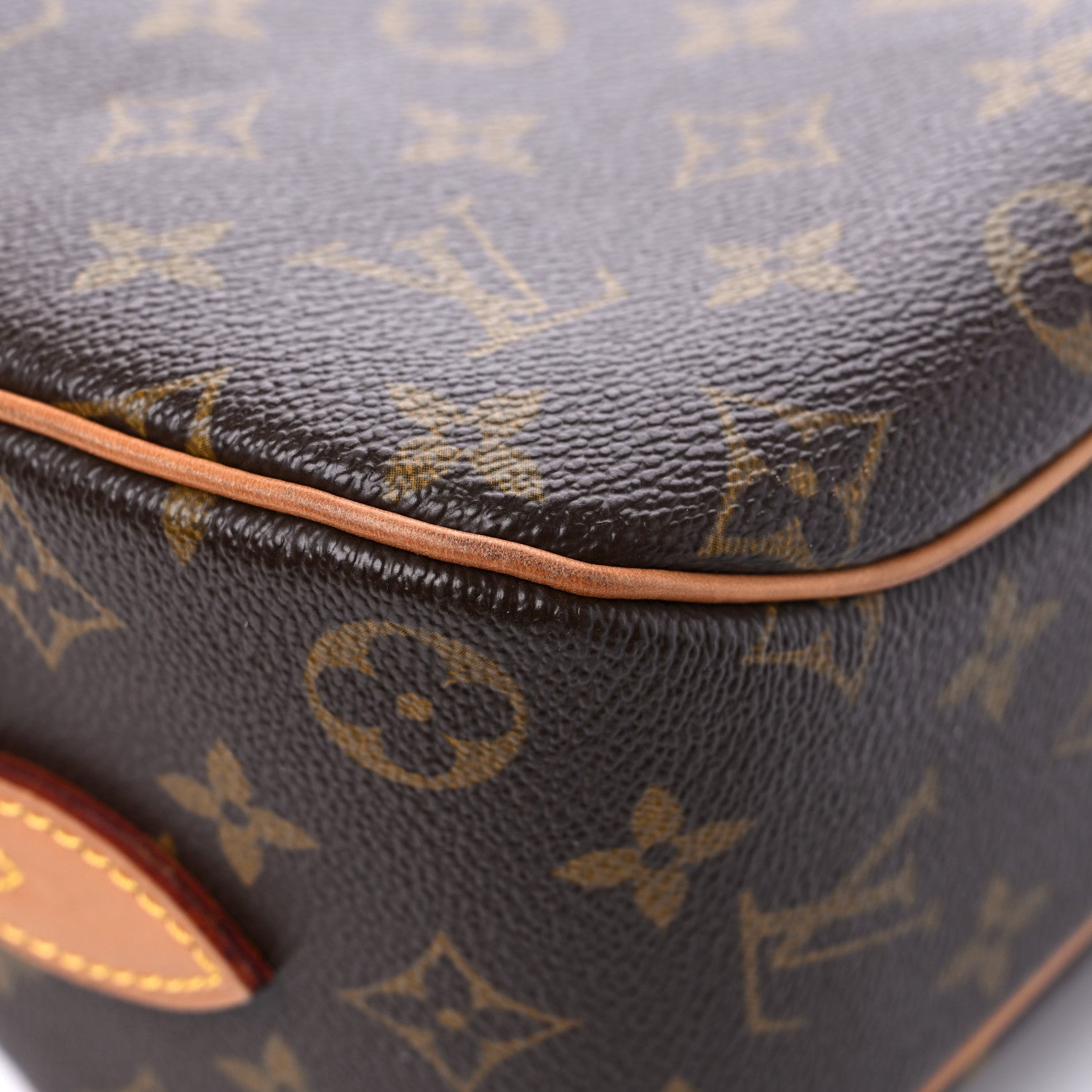 Louis Vuitton Monogram Blois 9 of 18