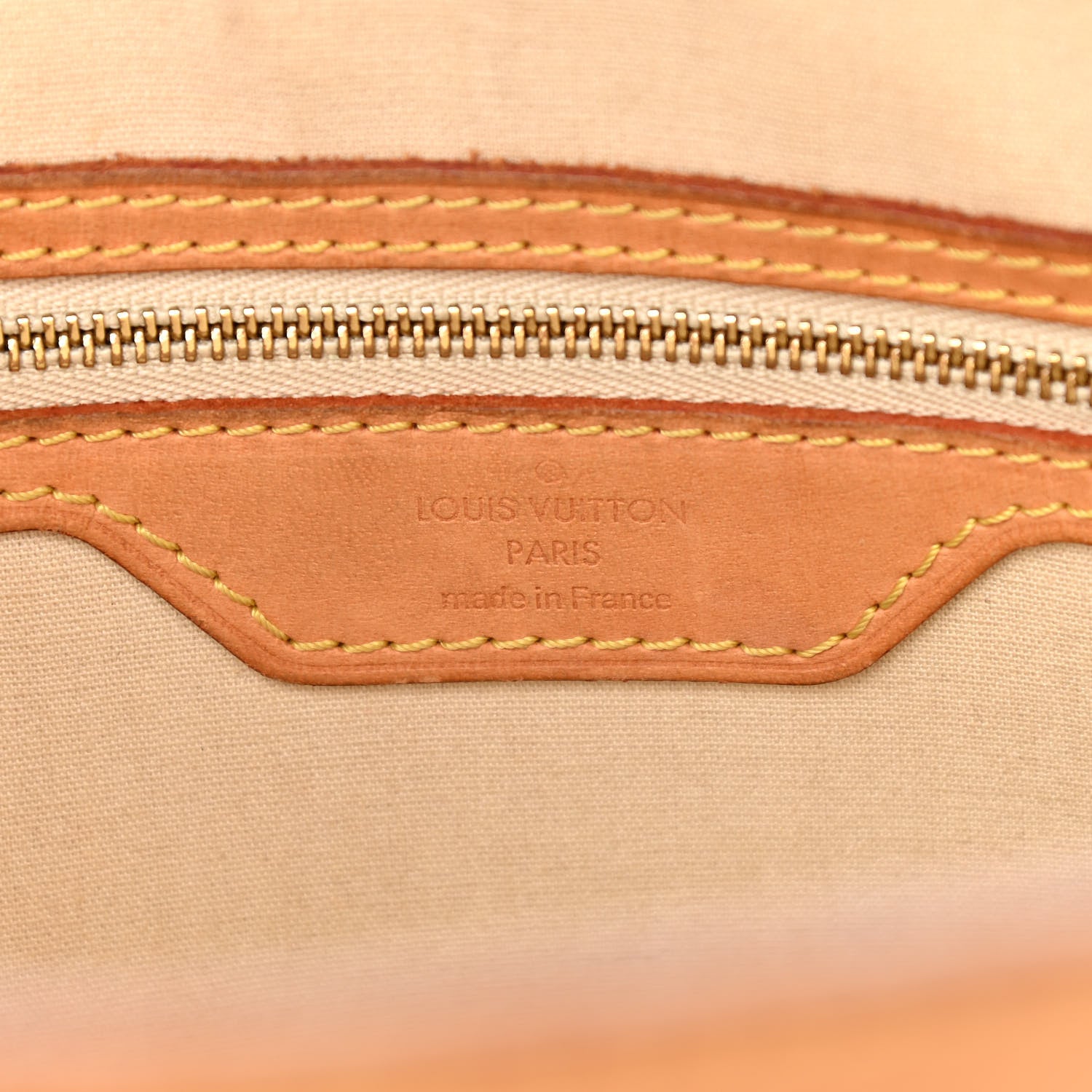 Louis Vuitton Vernis Brea MM Blanc Corail 6 of 24