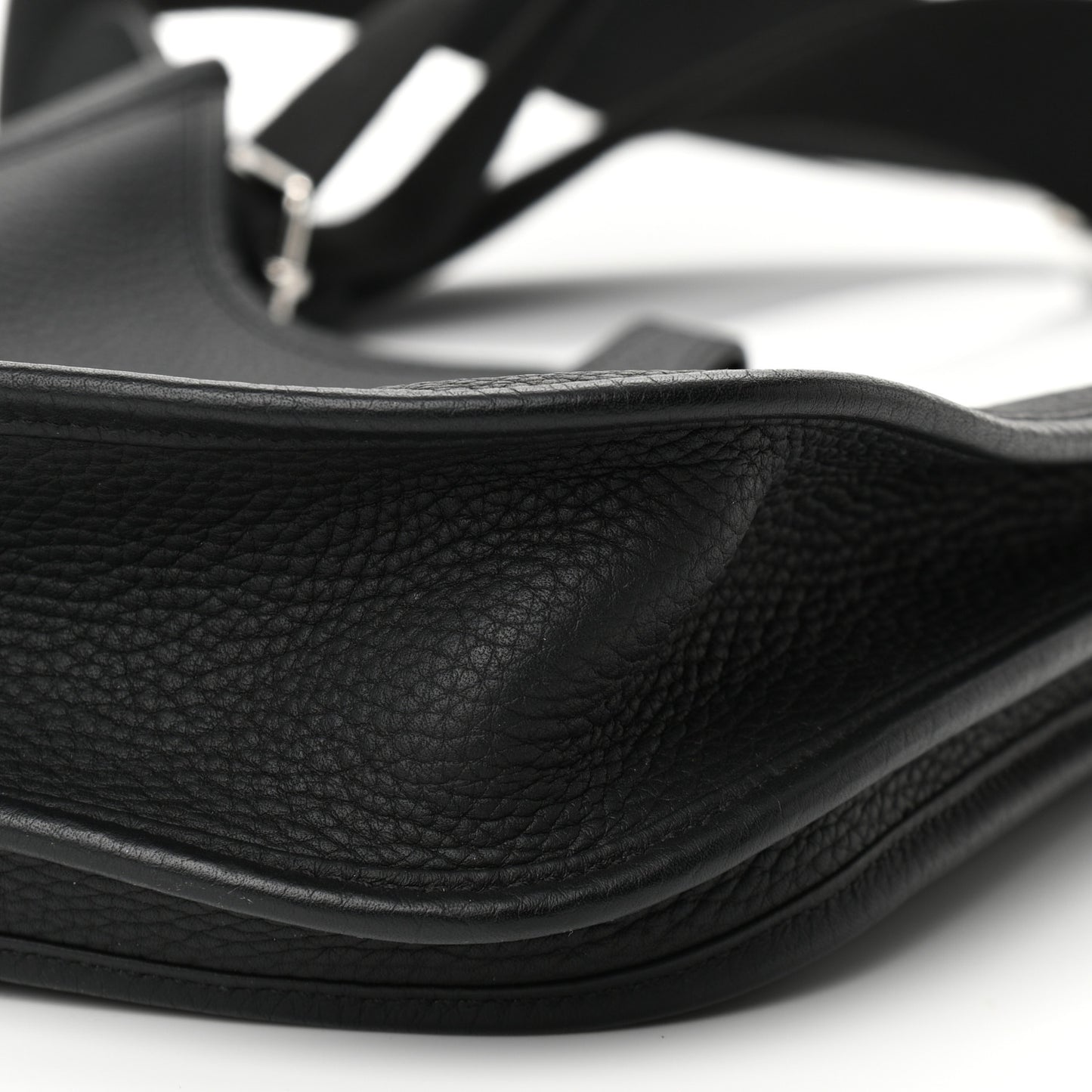 Taurillon Clemence Evelyne III PM Black