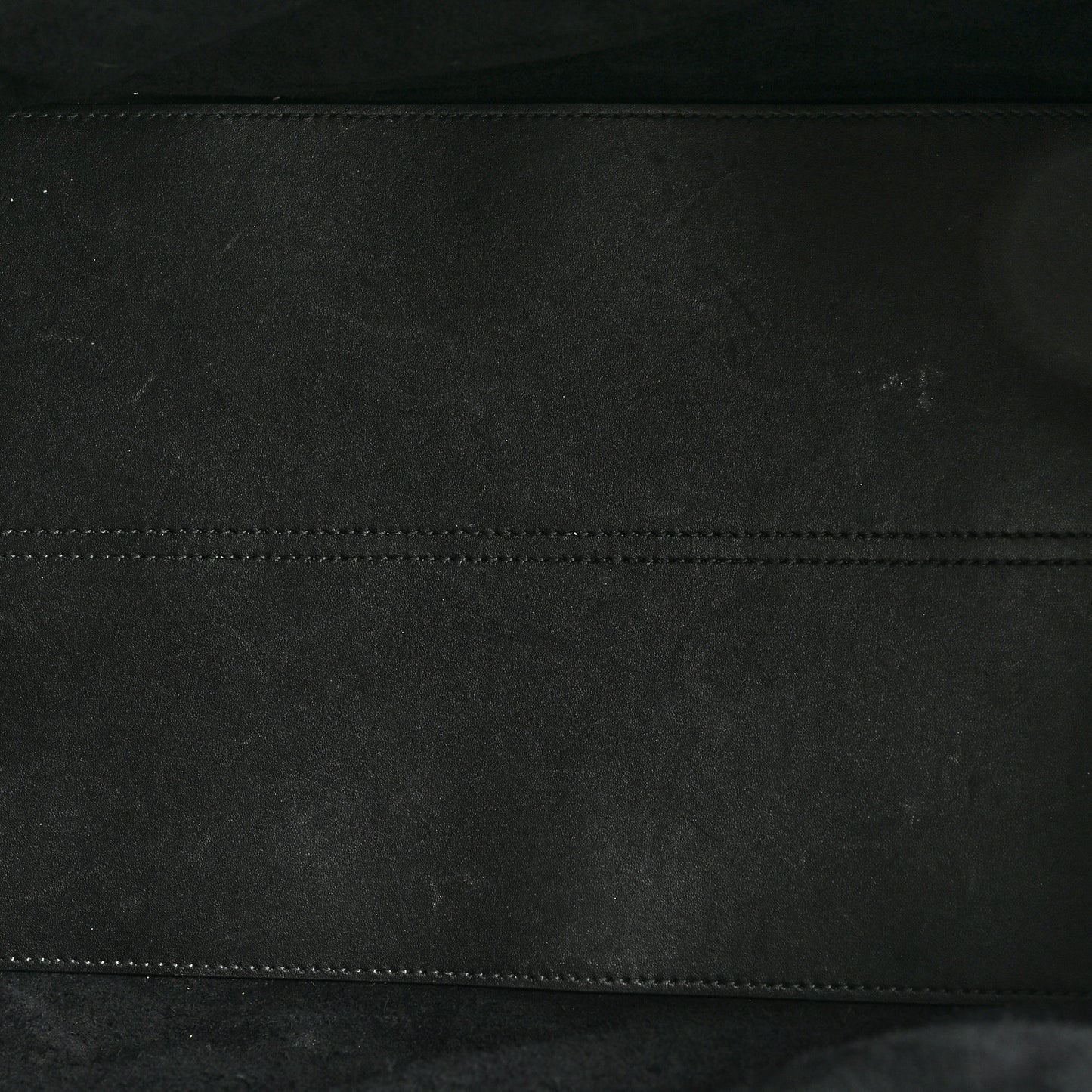 Calfskin Macrocannage Medium Toujours Black
