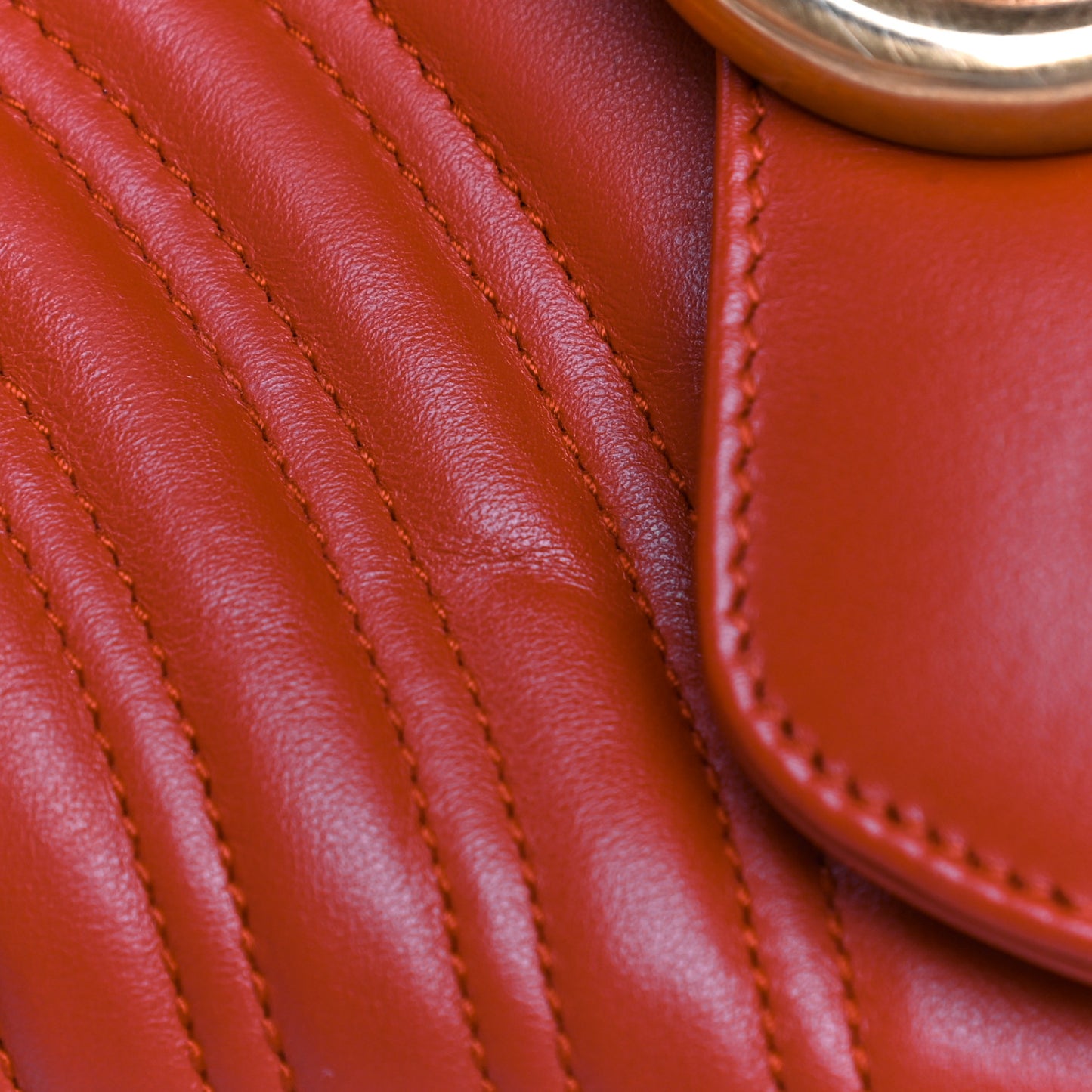 Calfskin Matelasse Large GG Marmont Shoulder Bag Hibiscus Red