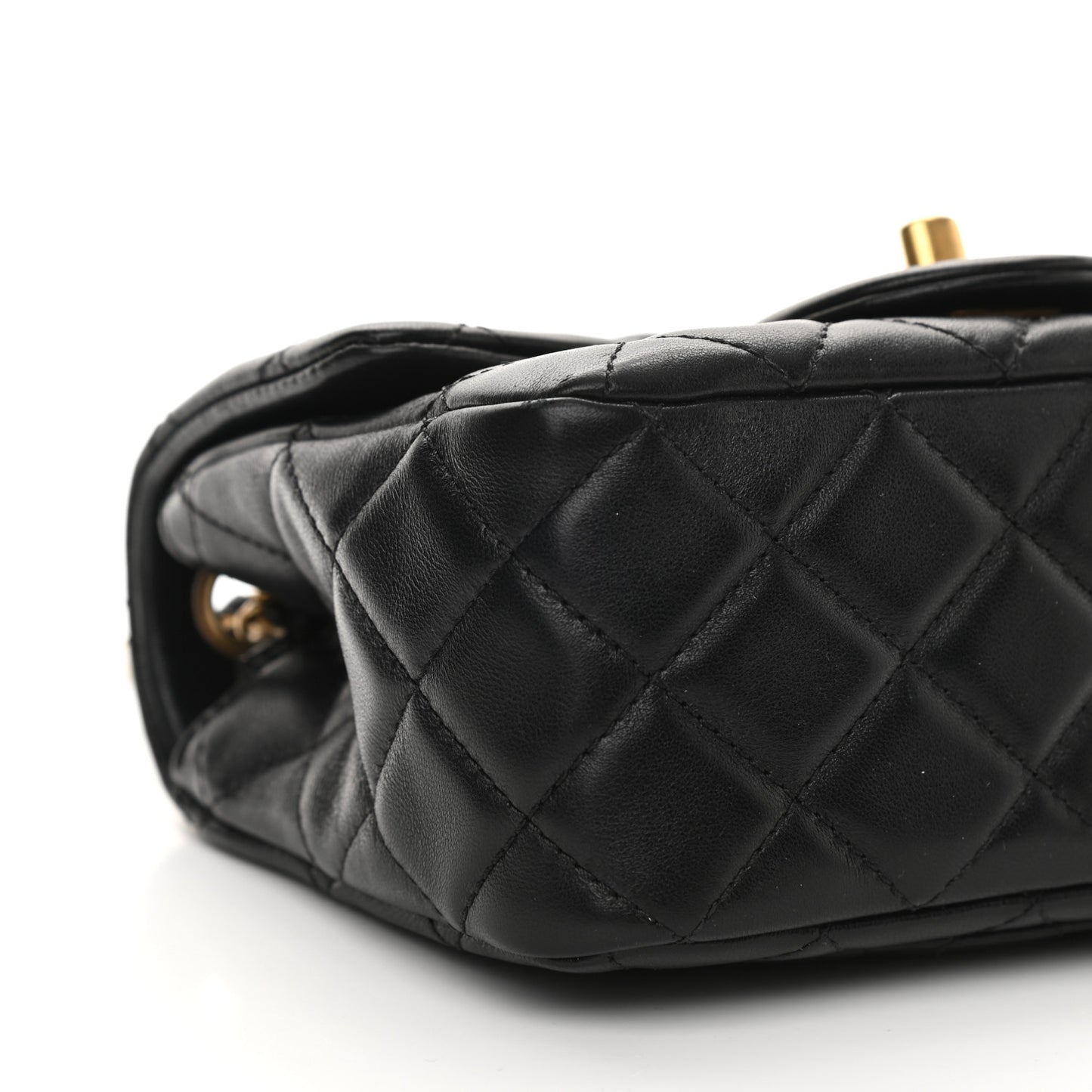 Lambskin Quilted Mini Pearl Crush Flap Black
