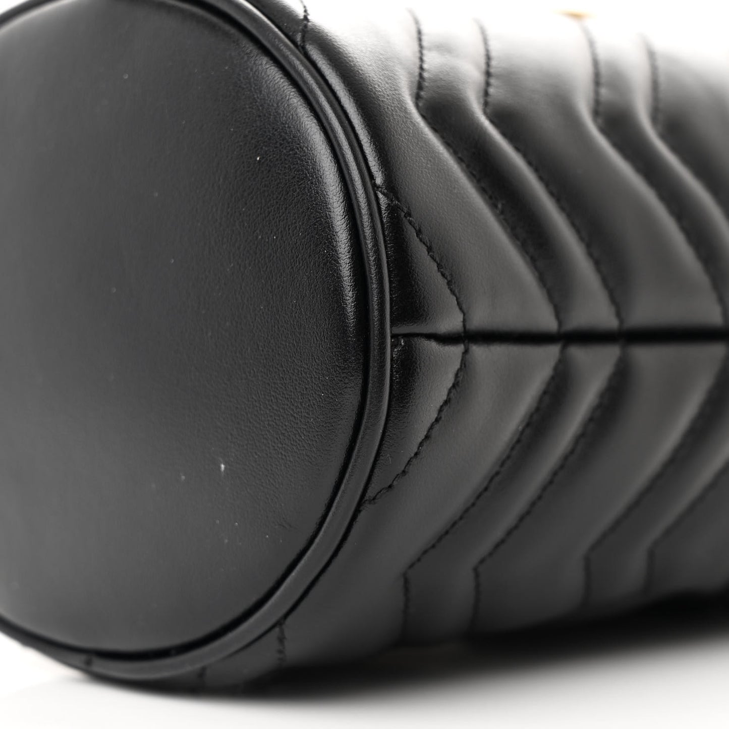 Calfskin Matelasse Mini GG Marmont 2.0 Bucket Bag Black