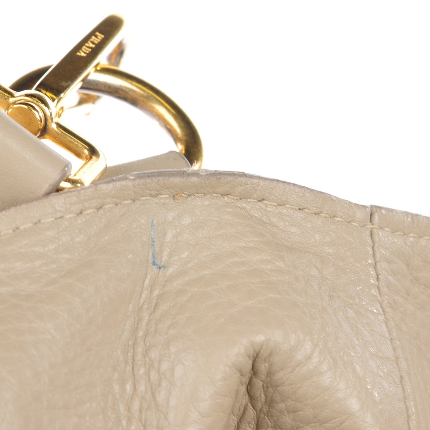 Vitello Daino Side Pocket Hobo Pomice