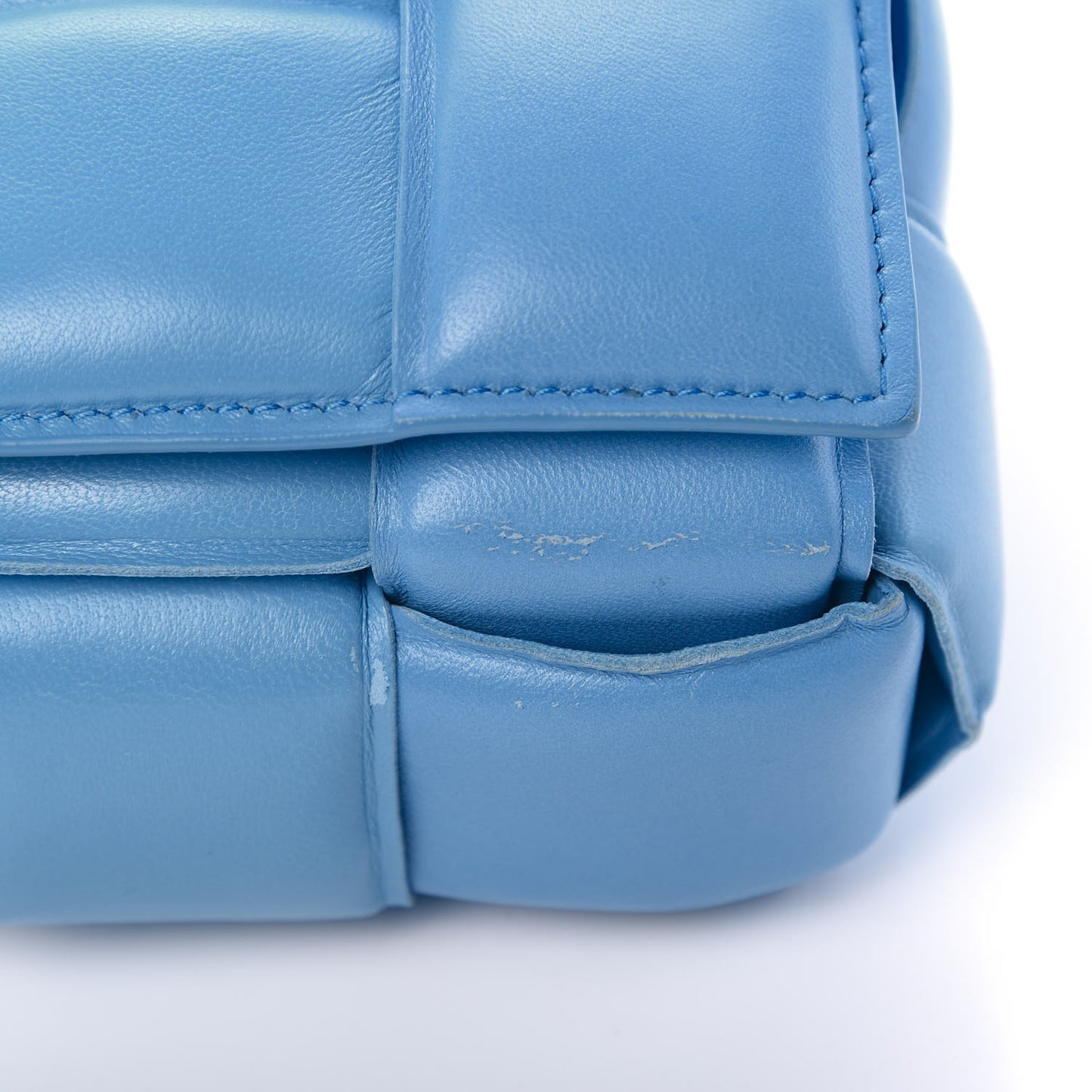 Lambskin Maxi Intreccio Padded Chain Cassette Crossbody Bag Swimming Pool
