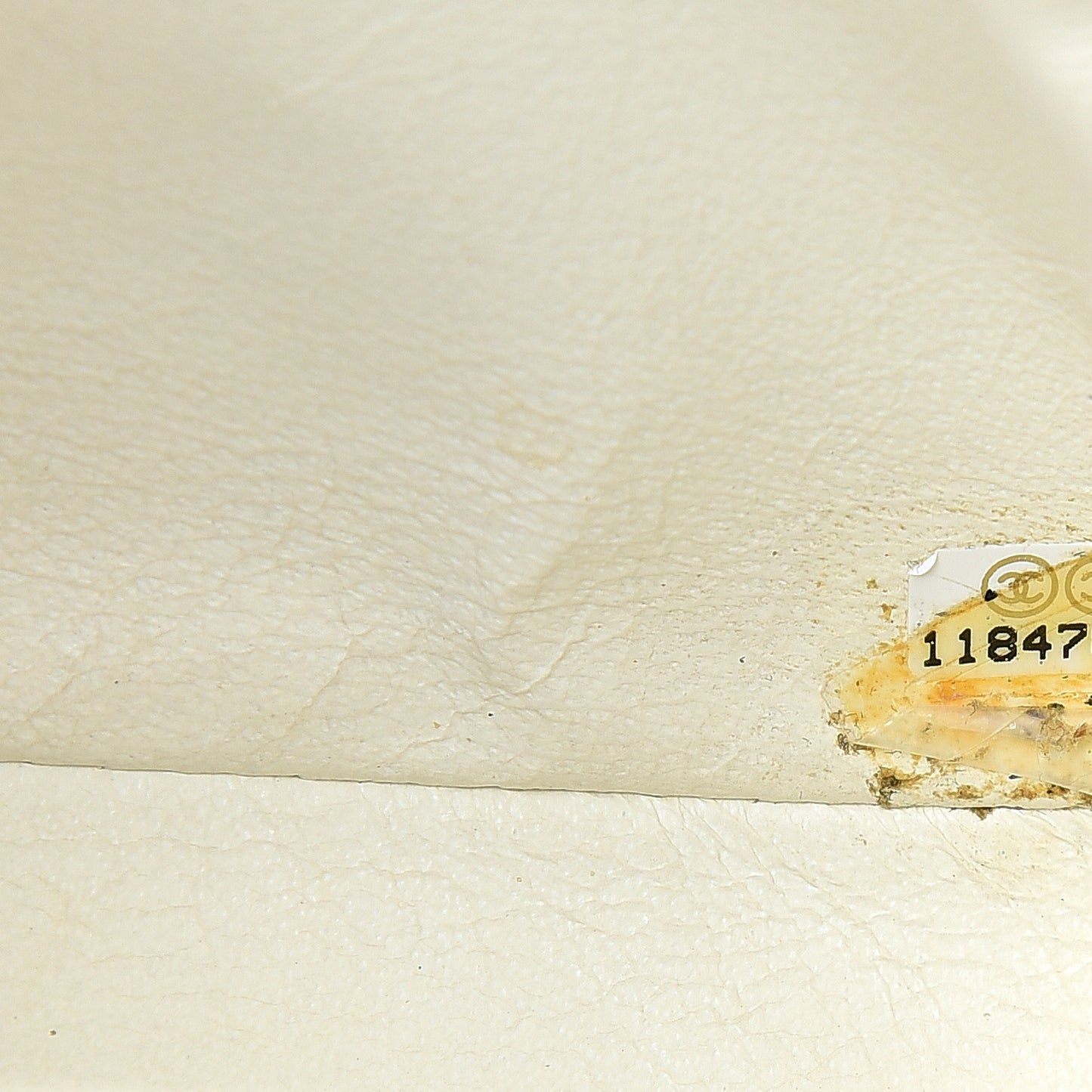 Caviar Quilted Jumbo Single Flap White