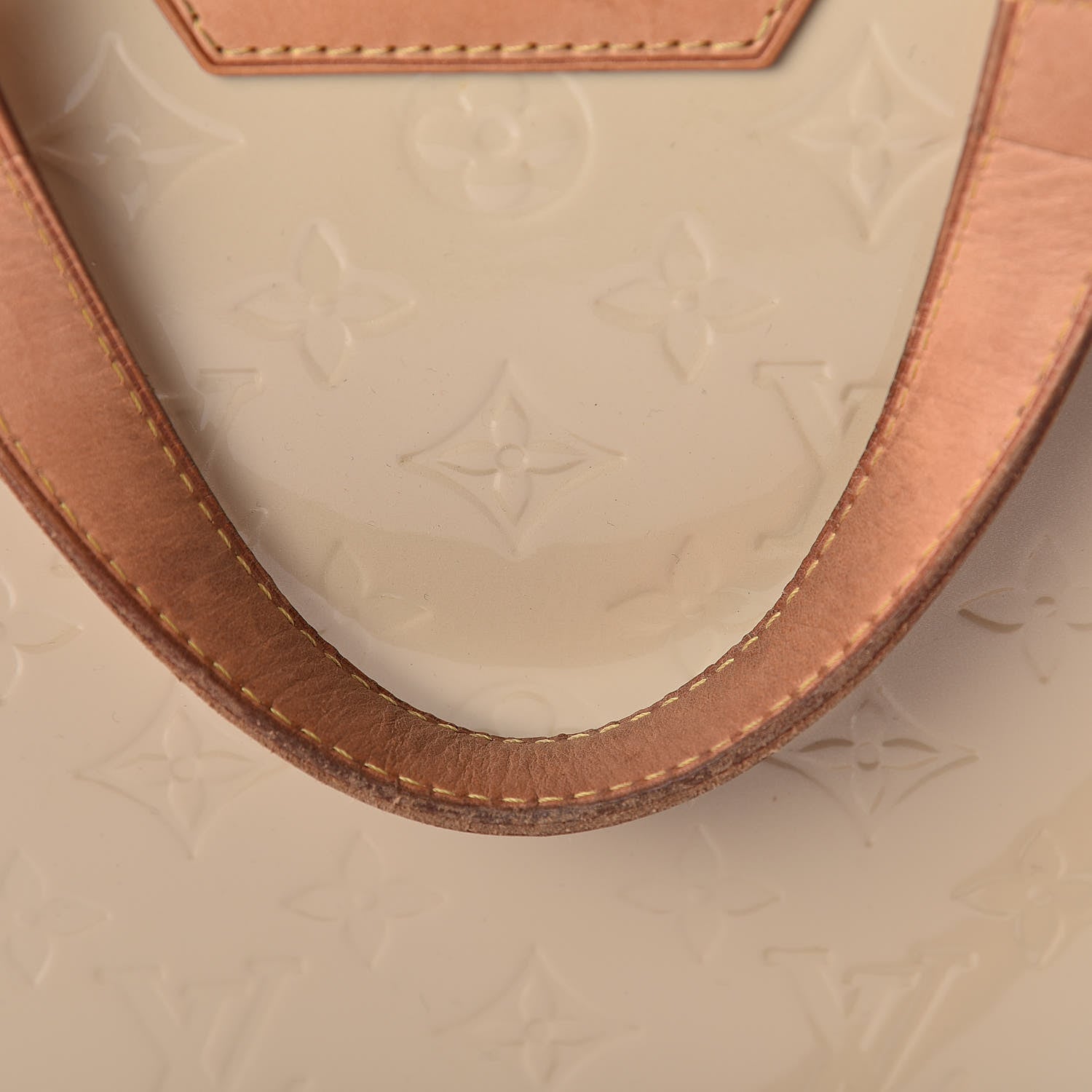 Louis Vuitton Vernis Brea GM Blanc Corail 11 of 13
