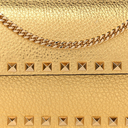 Valentino Garavani Pebbled Calfskin Rockstud Flap Wallet On Chain Soft Gold 7 of 9