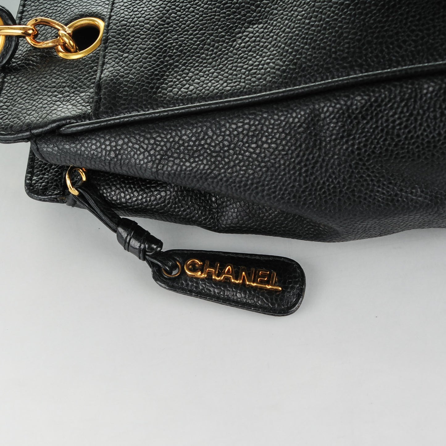 Caviar Shoulder Bag Black