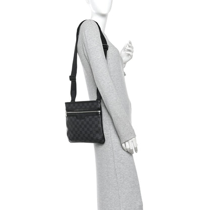 Louis Vuitton Damier Graphite Thomas 2 of 11
