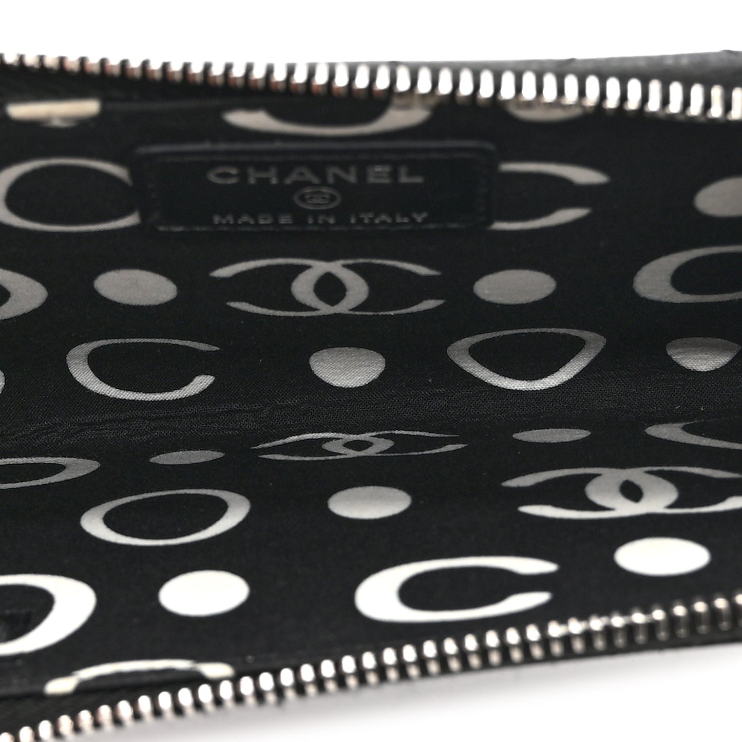 Caviar Quilted CC Logo Zip Around Card Holder Black