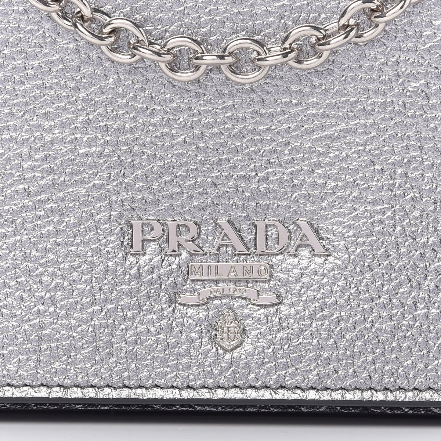 Vitello Daino Chain Wallet Cromo