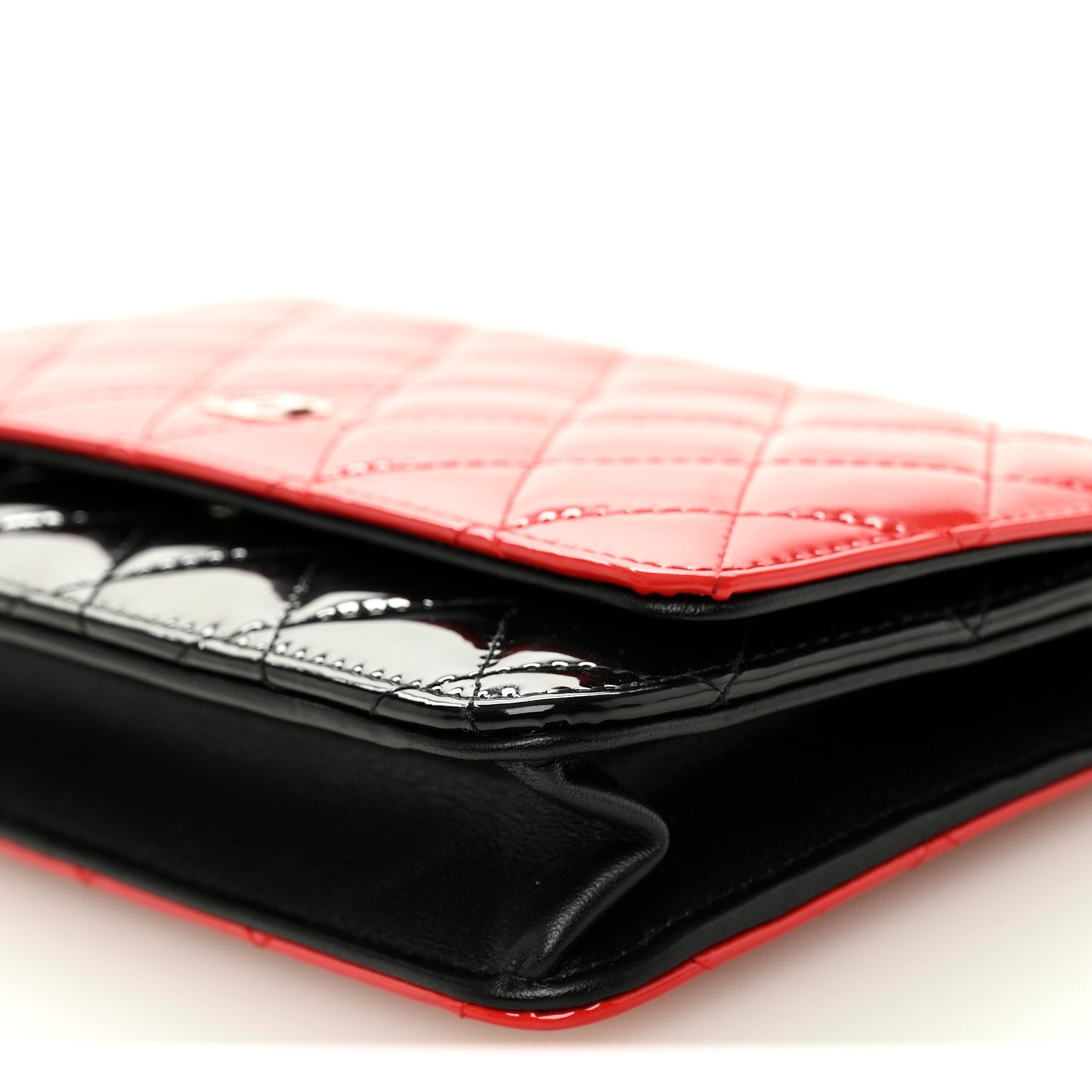 Patent Quilted Bi-Color Wallet On Chain WOC Red Black Red Black