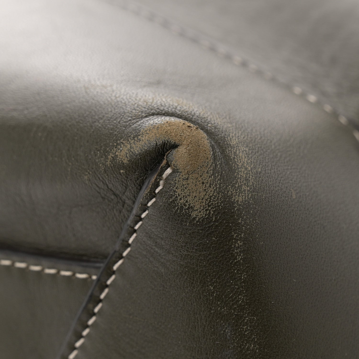 Bottega Veneta Calfskin Suede Maxi Intrecciato Arco 75 Olive Oil 16 of 16