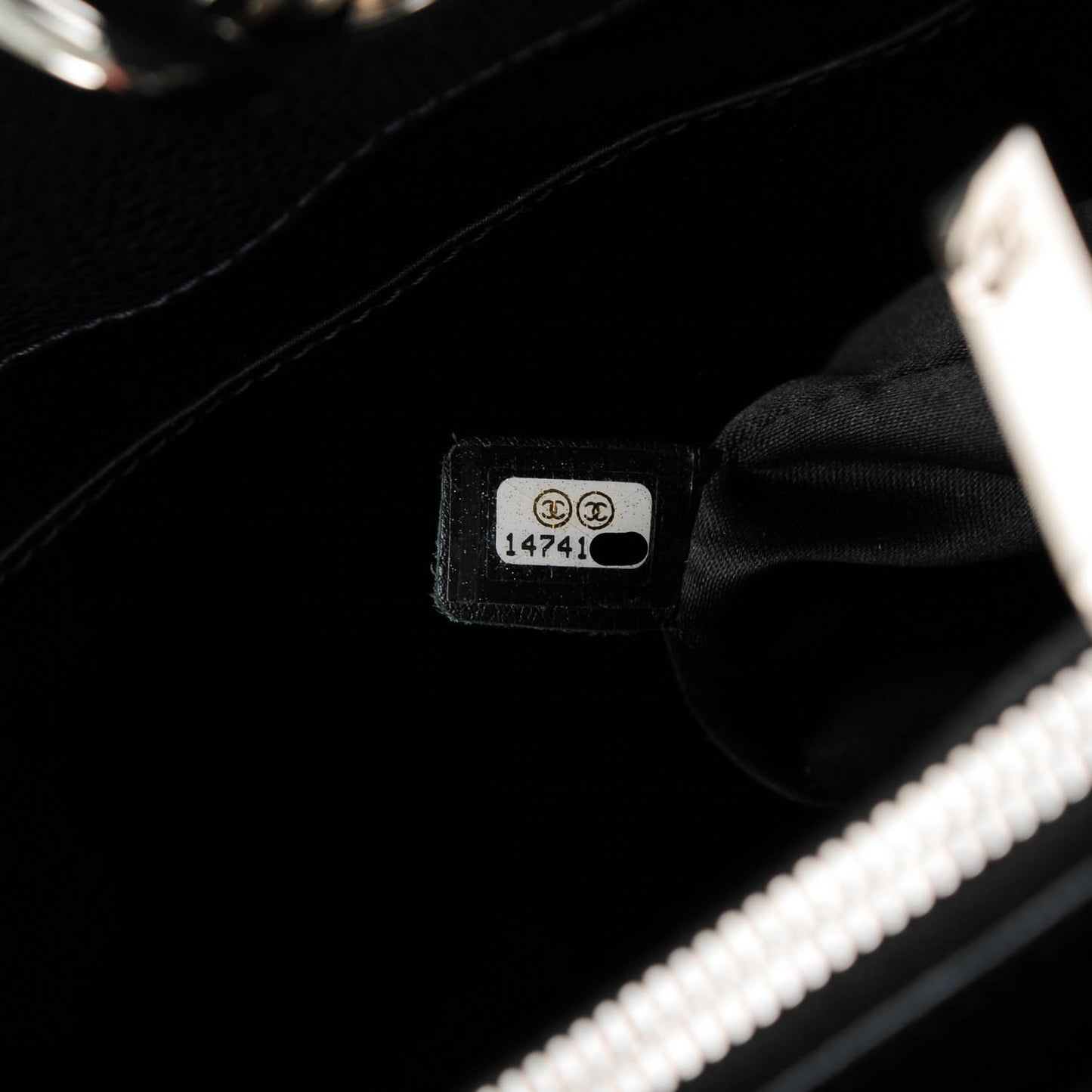 Caviar Quilted Grand Shopping Tote GST Black