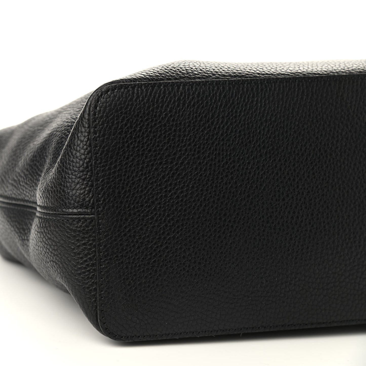 Pebbled Calfskin Large Soho Hobo Black