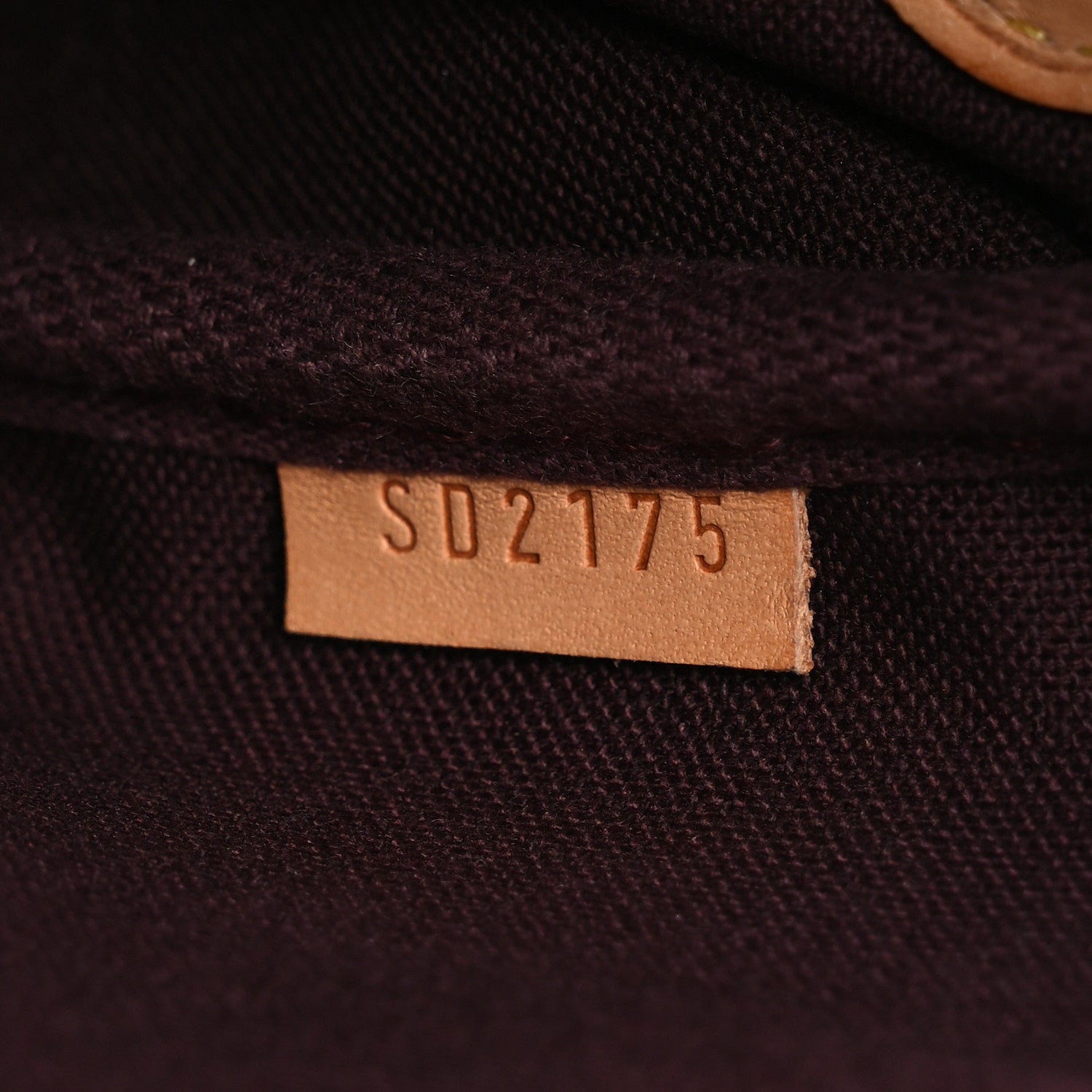 Louis Vuitton Monogram Favorite MM 8 of 15