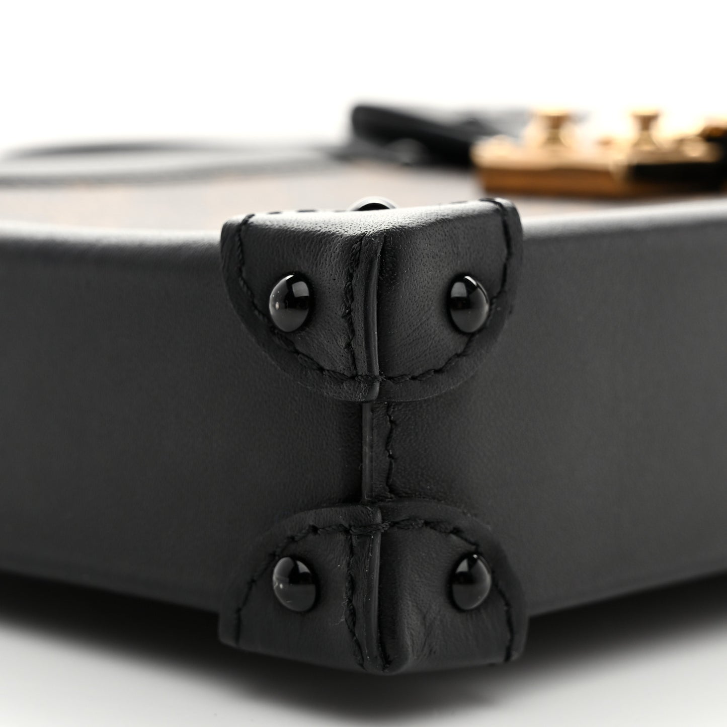 Monogram Pochette Trunk Verticale Black