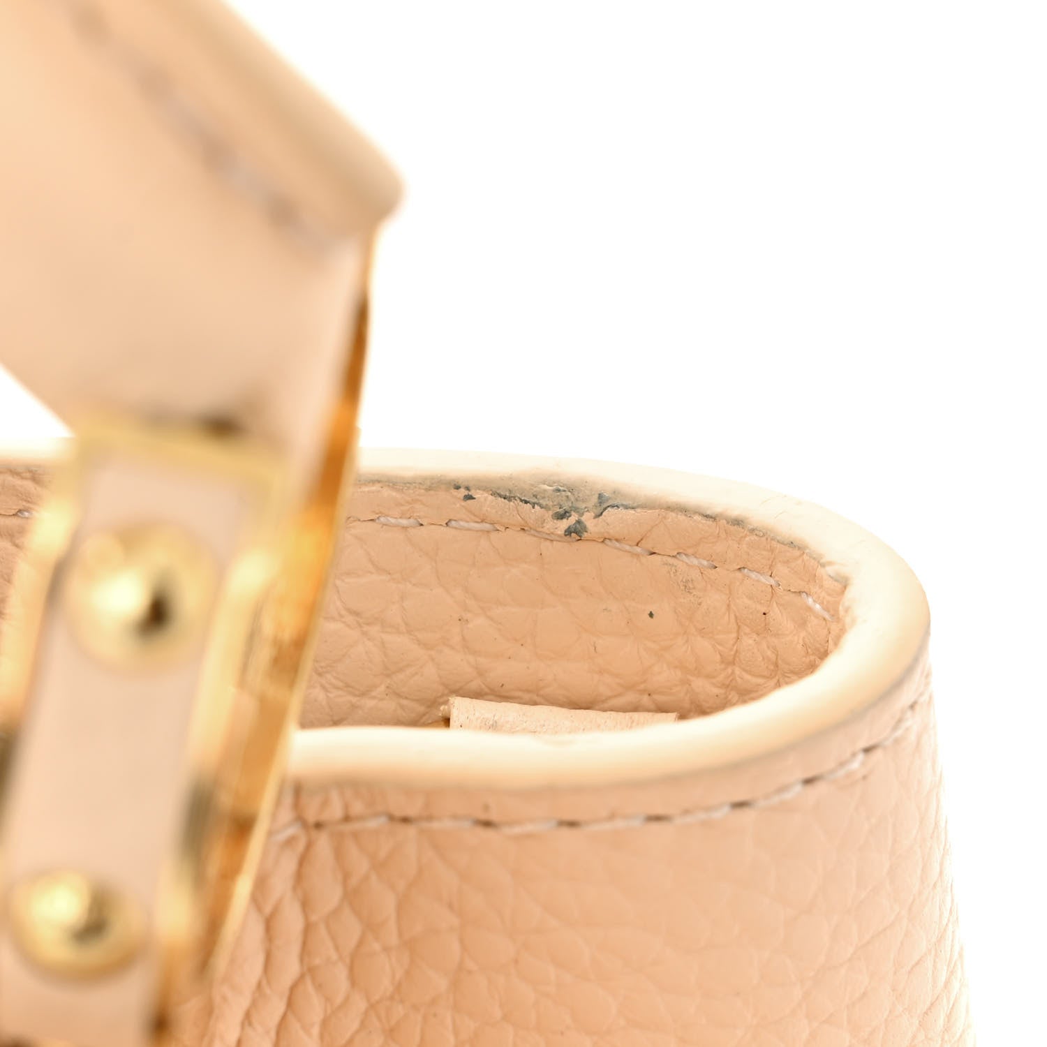 Louis Vuitton Taurillon Gradient Capucines PM Cloudy Creme 11 of 15