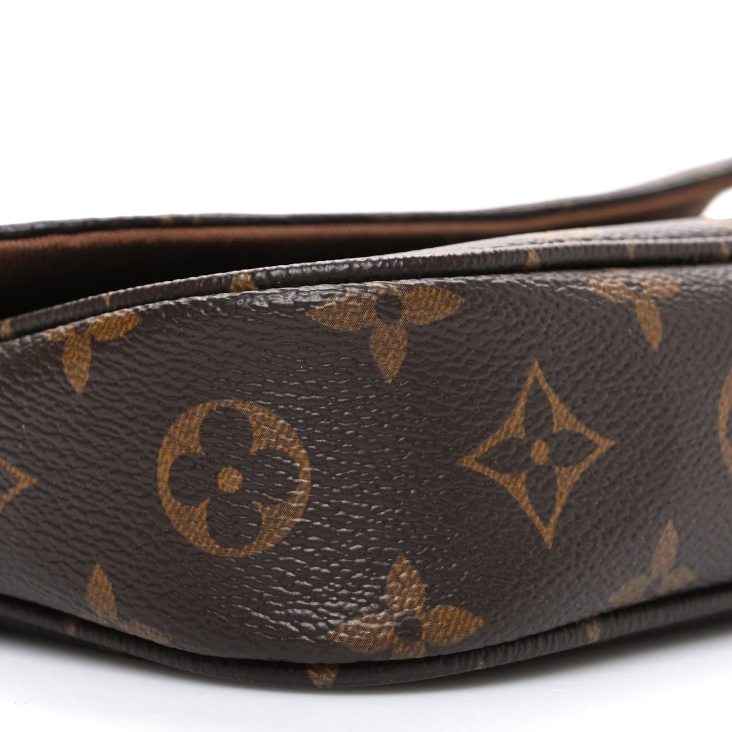 Monogram Ivy Wallet On Chain