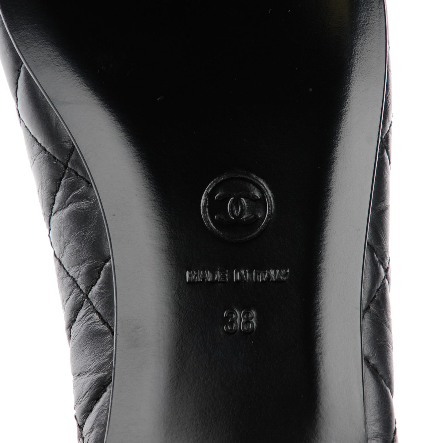 Aged Calfskin Quilted CC Cap Toe Ballerina Flats 38 Black