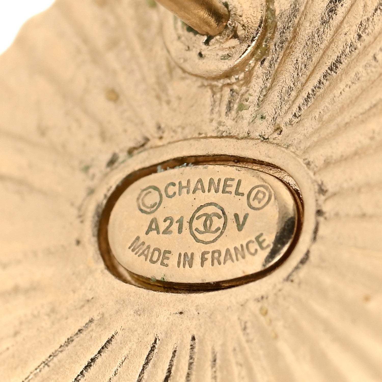 Chanel Resin CC Round Earrings Gold Black 4 of 4