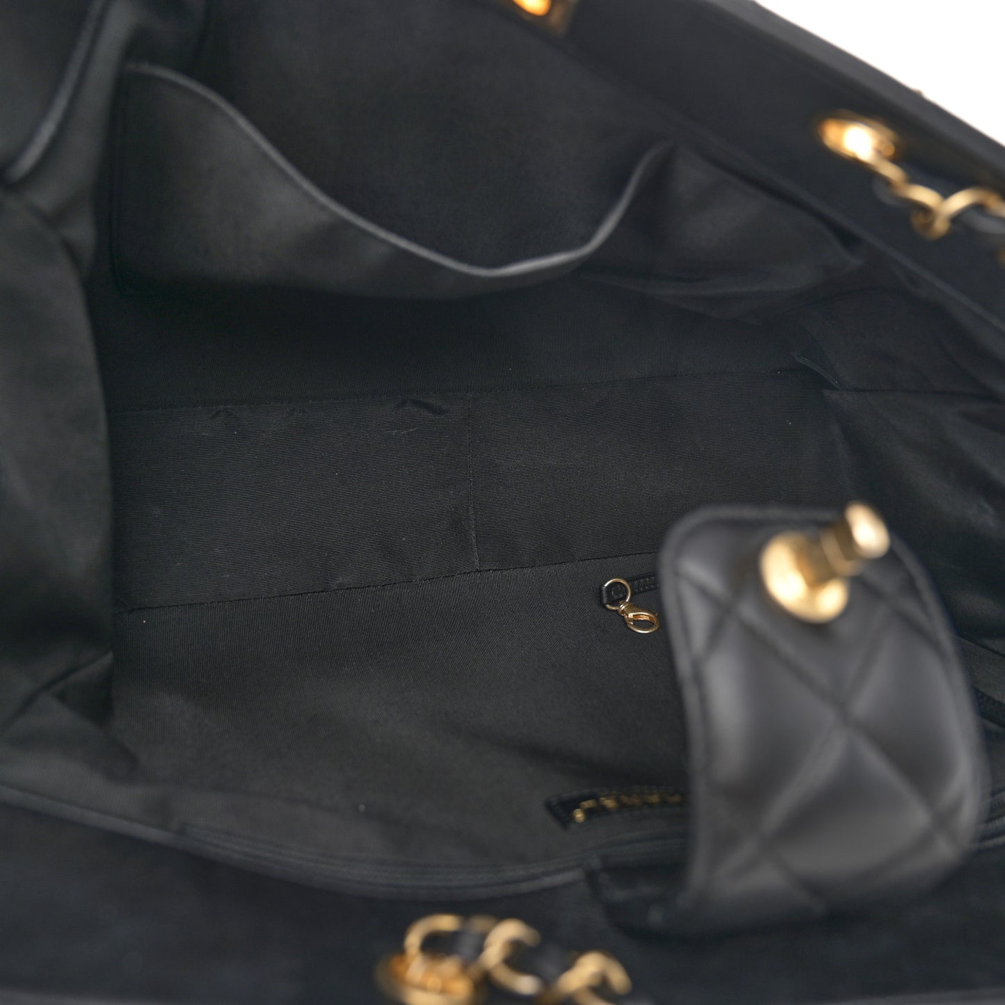Calfskin Quilted Large Classic Shopping Tote Black