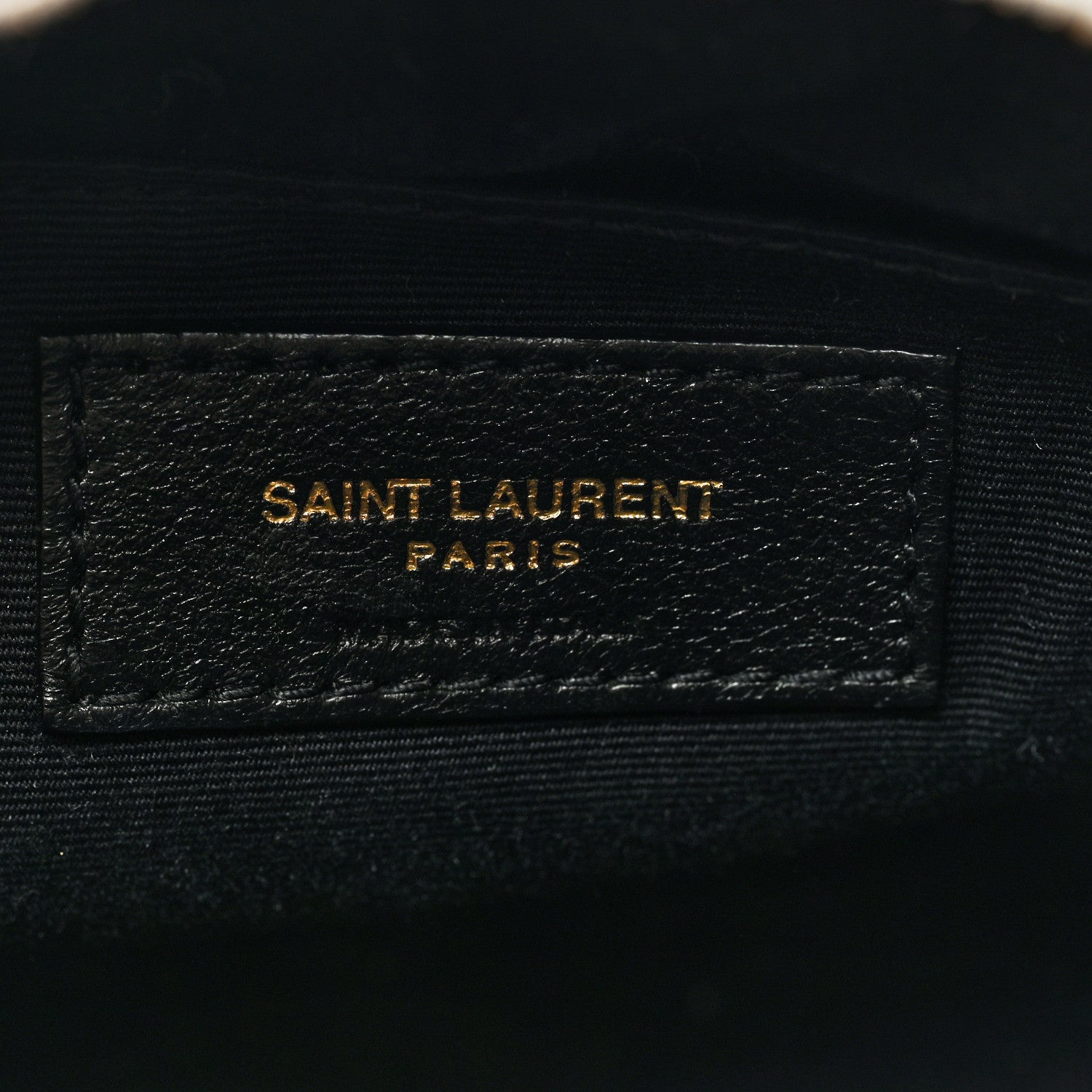 Saint Laurent Grain De Poudre Matelasse Chevron Quilted Round Vinyle Camera Bag White 6 of 7