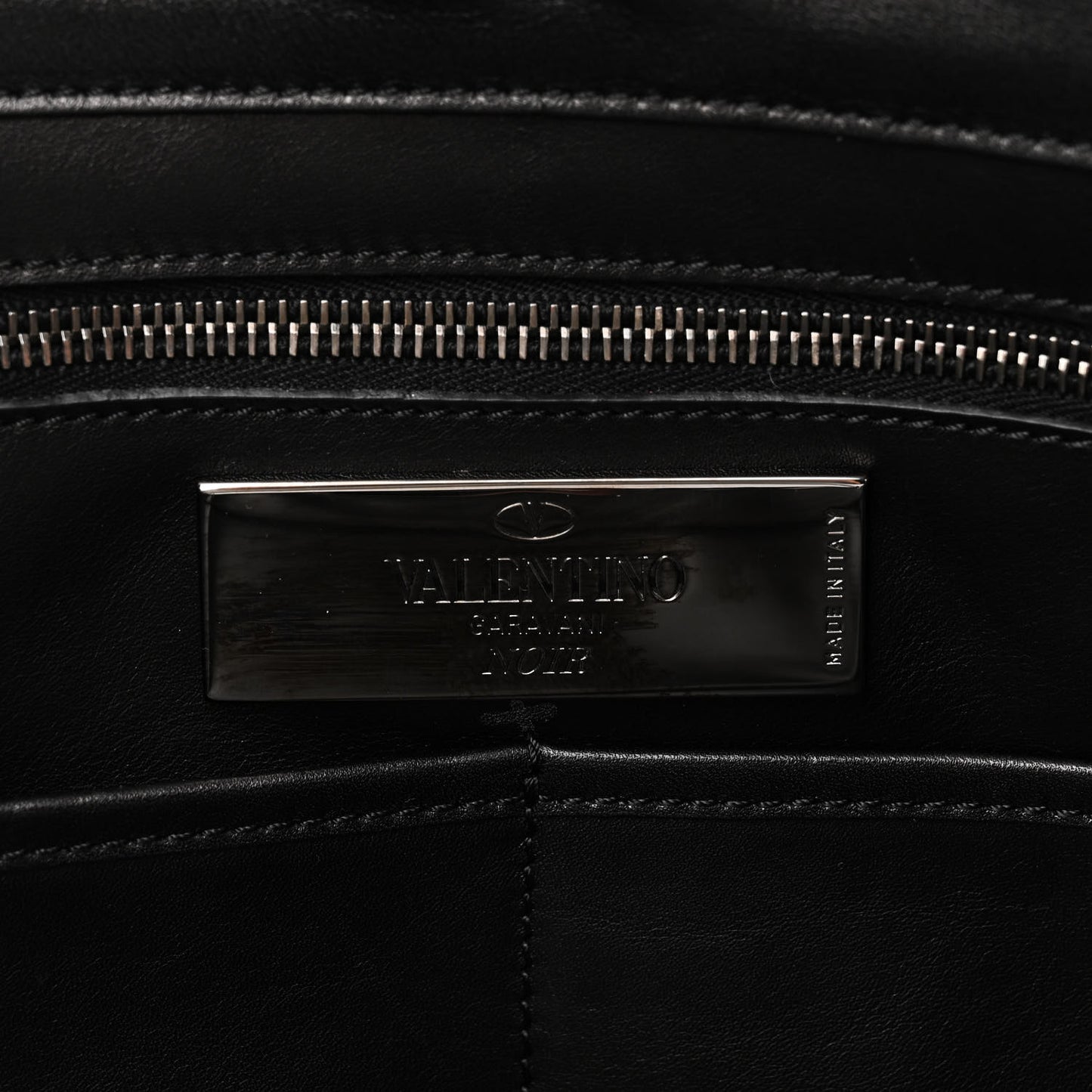 Vitello Medium Rockstud All Over Tote Black