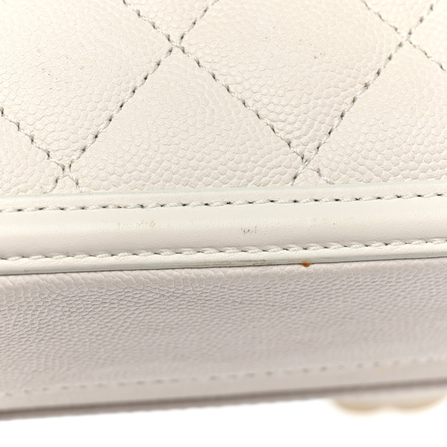 Chanel Caviar Quilted Medium CC Filigree Vanity Case White 18 of 18