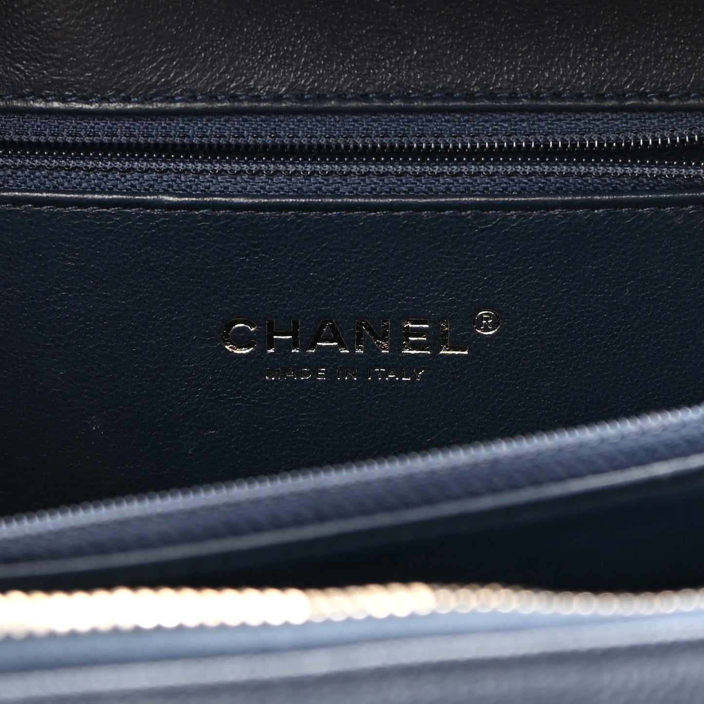 Caviar Quilted Medium CC Filigree Vanity Case Navy