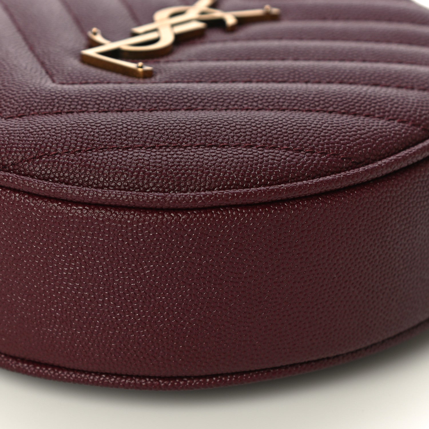 Saint Laurent Grain De Poudre Matelasse Chevron Quilted Round Vinyle Camera Bag Rouge Legion 9 of 10