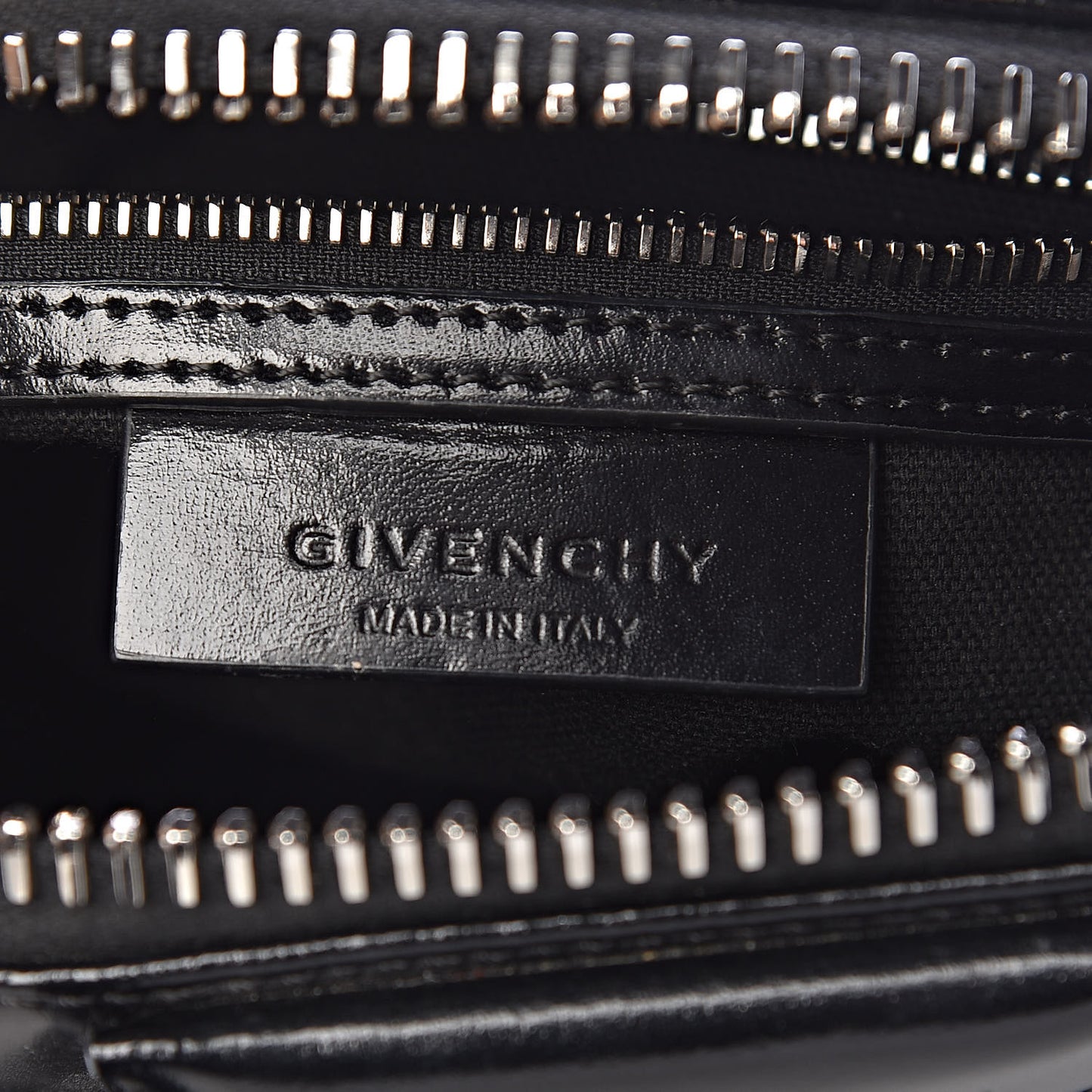 Shiny Lord Calfskin Mini Antigona Black