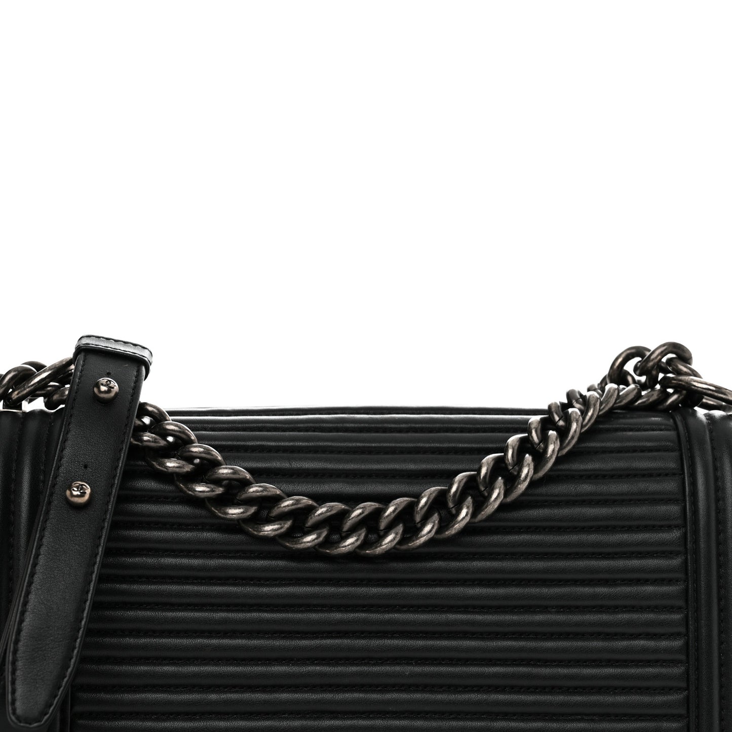 Calfskin Horizontal Quilted New Medium Boy Flap Black