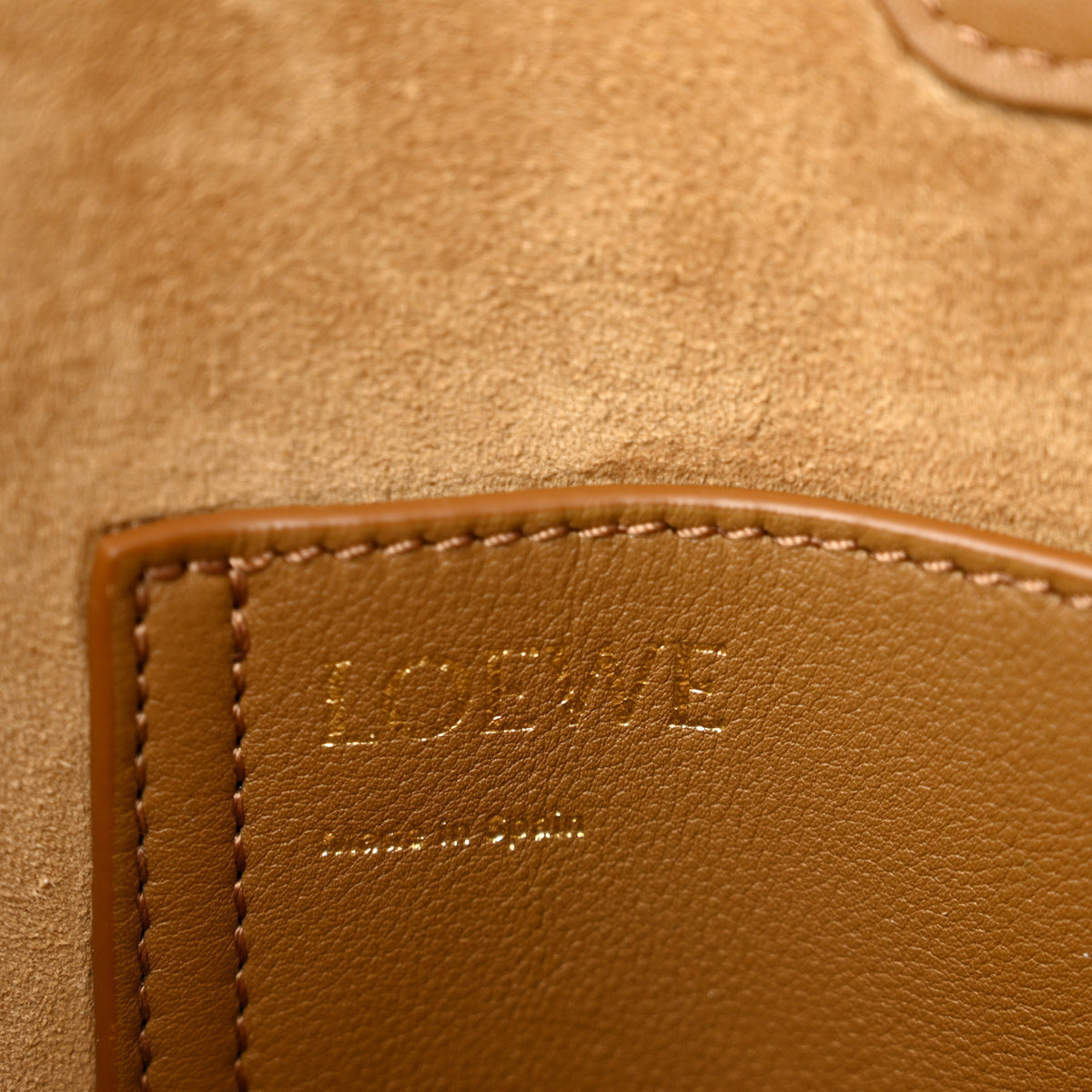 Loewe Smooth Calfskin Medium Pebble Bucket Bag Oak 5 of 9