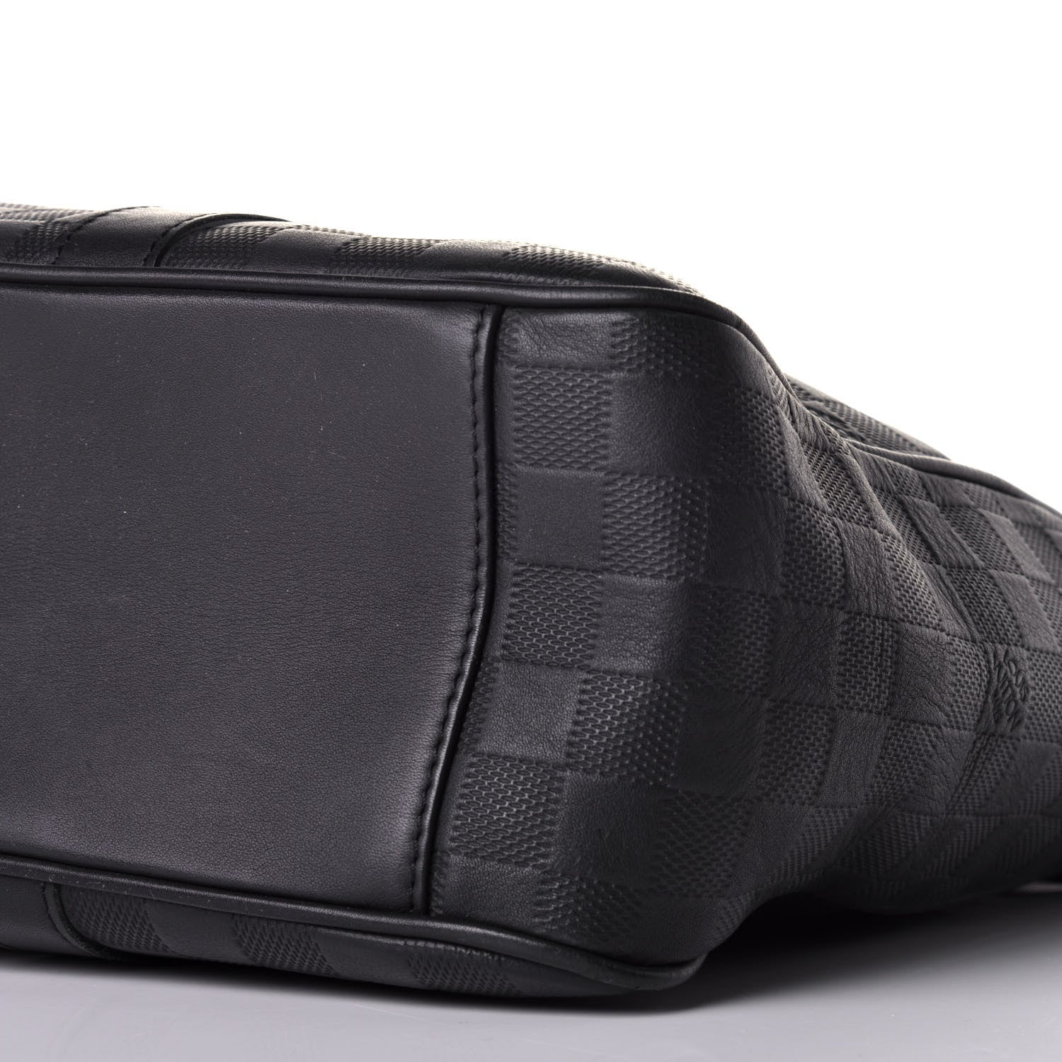 Louis Vuitton Damier Infini Tadao Onyx 9 of 9