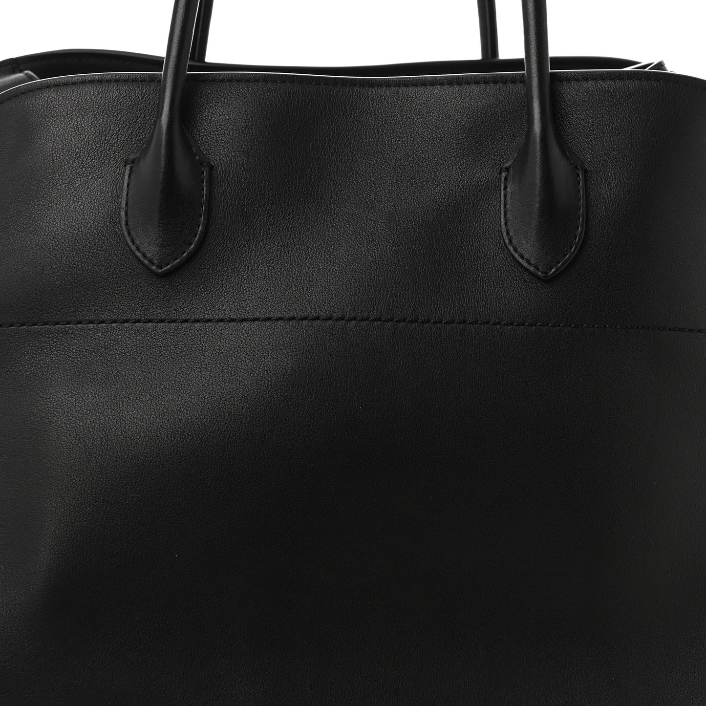 Polished Saddle Calfskin Soft Margaux 17 Black