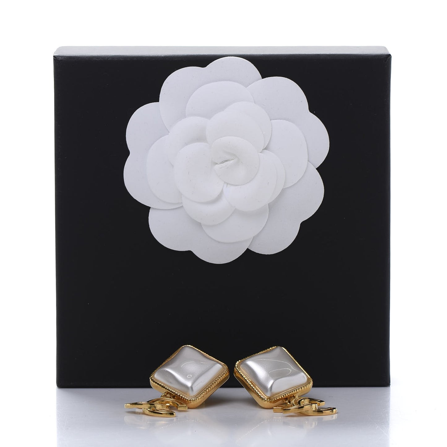 Metal Pearl Obazine CC Drop Earrings Gold