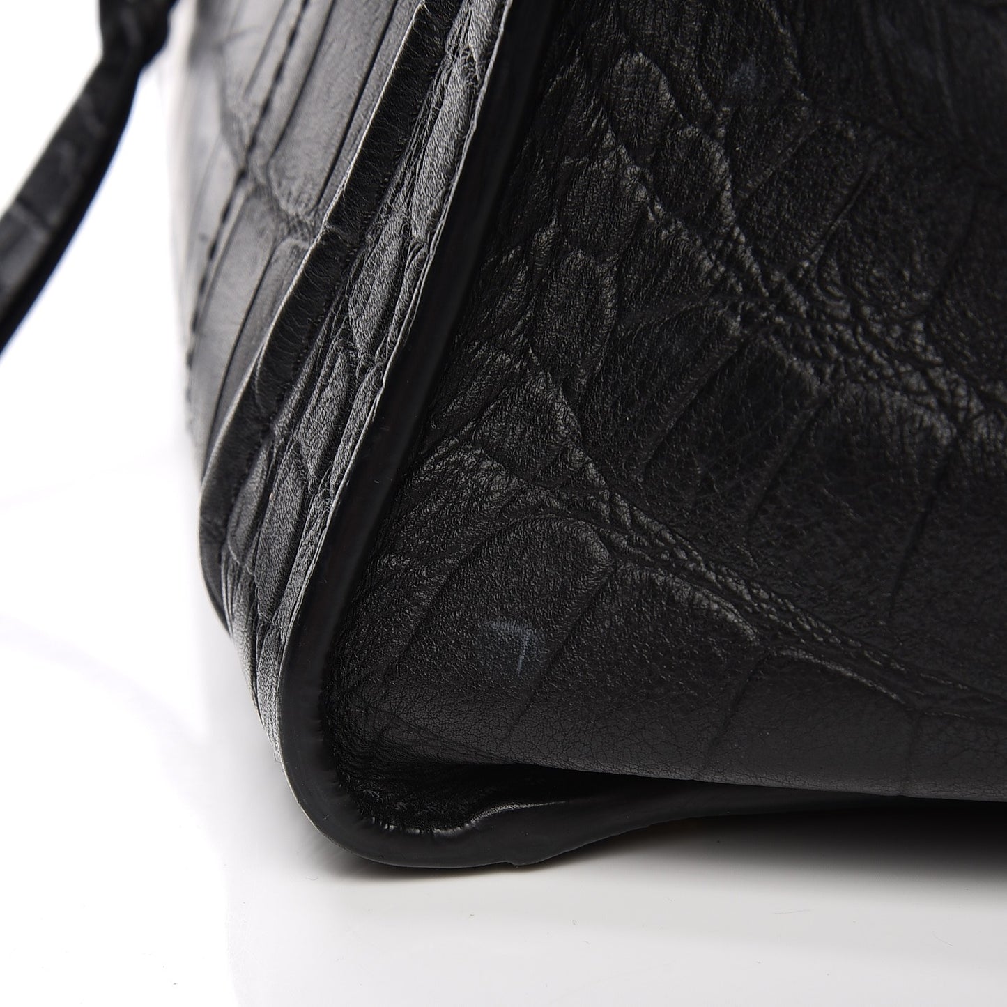 Crocodile Embossed Calfskin Medium Phantom Luggage Black