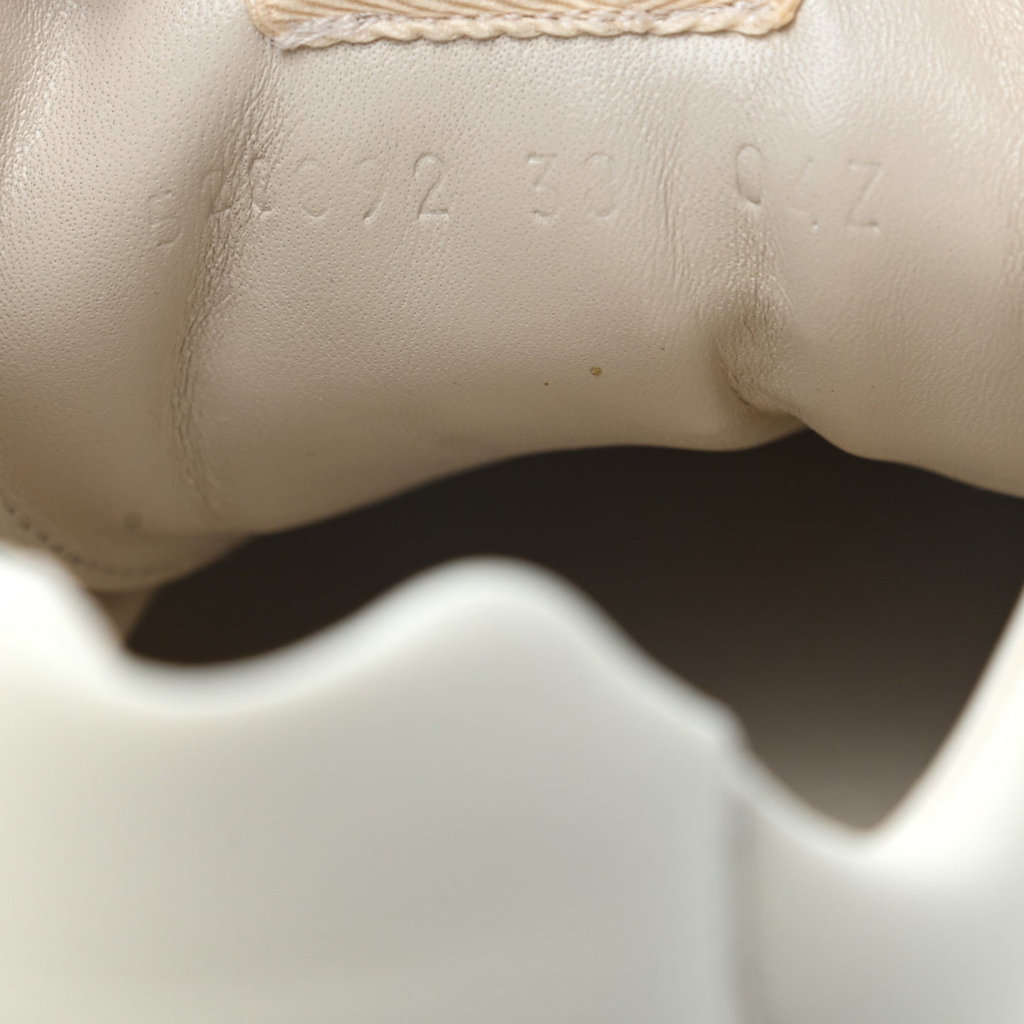 Calfskin Logo Womens Rhyton Sneakers 38 Ivory