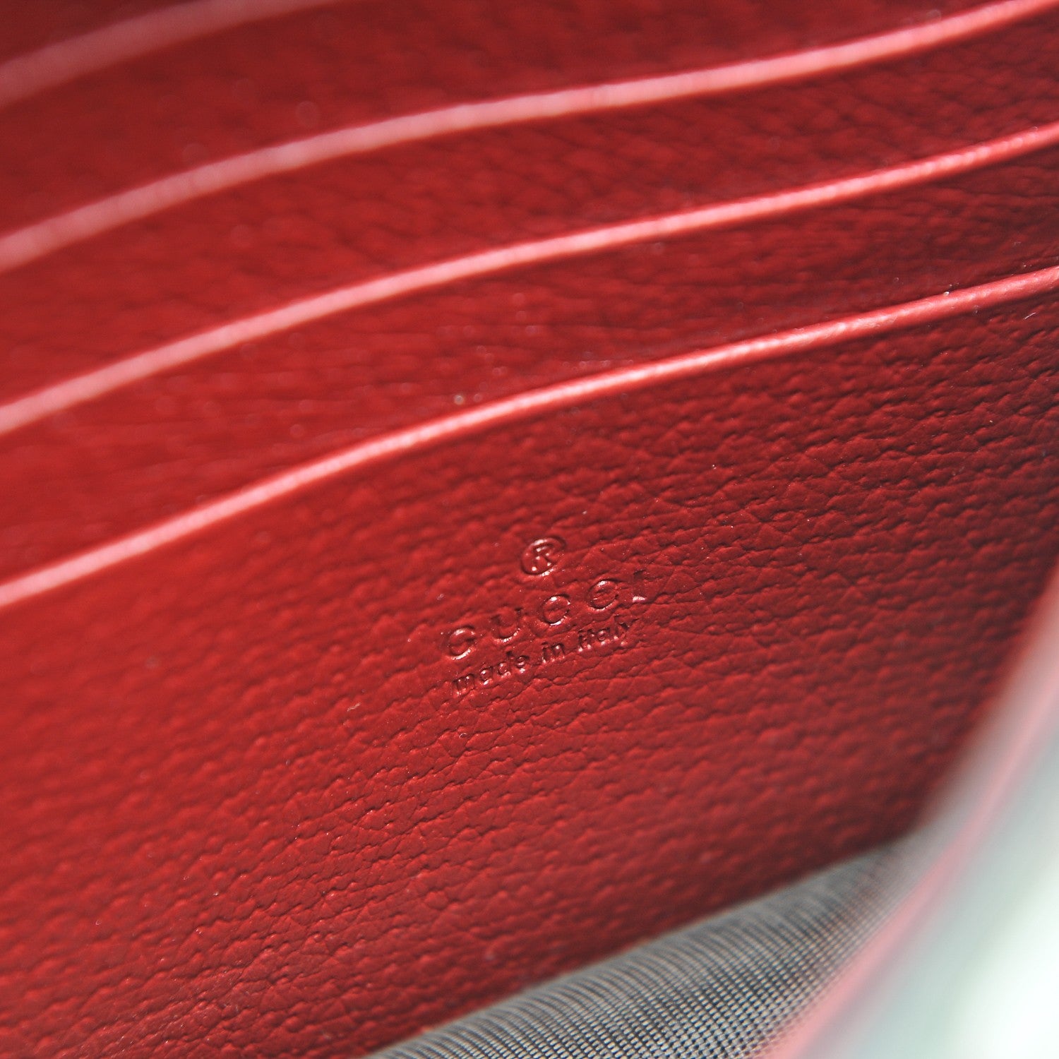 Gucci GG Supreme Monogram Tian Chain Wallet Beige Multicolor Red 6 of 6