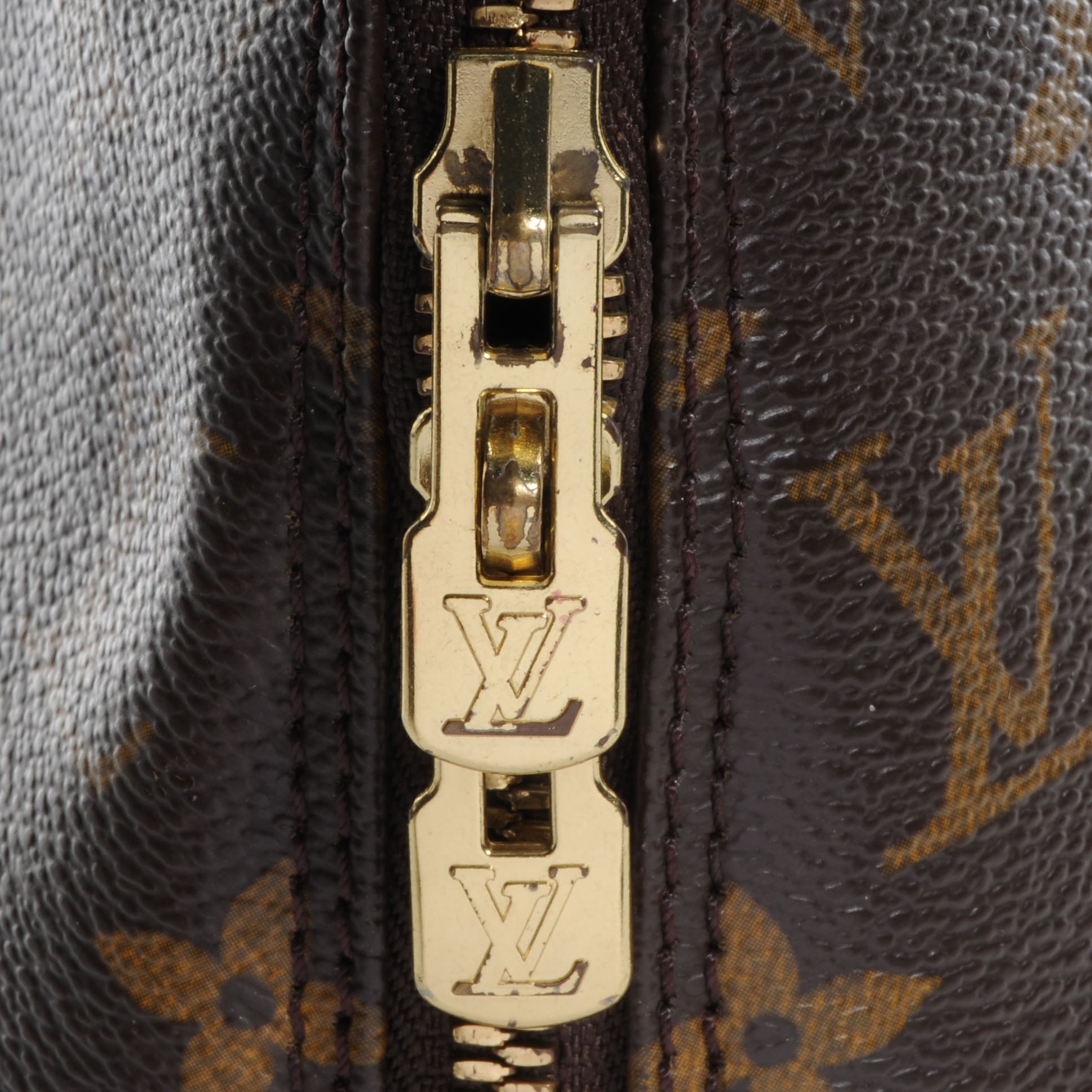 Louis Vuitton Monogram Alma PM 9 of 9