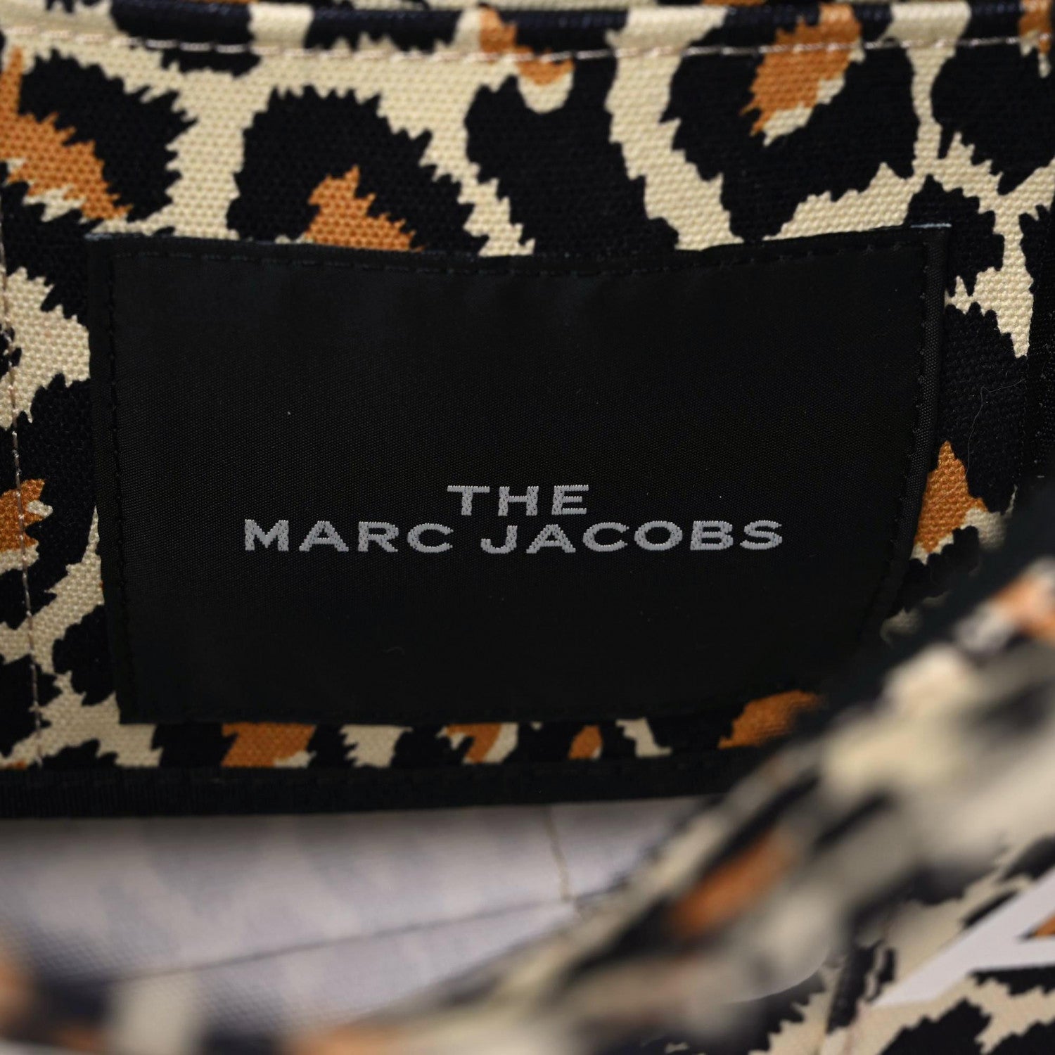 Marc Jacobs Cotton Canvas Leopard Print Medium The Traveler Tote Bag 6 of 8