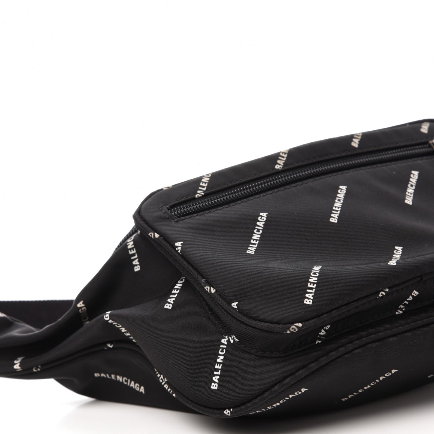 Twill Nylon Allover Logo Explorer Beltpack Black White