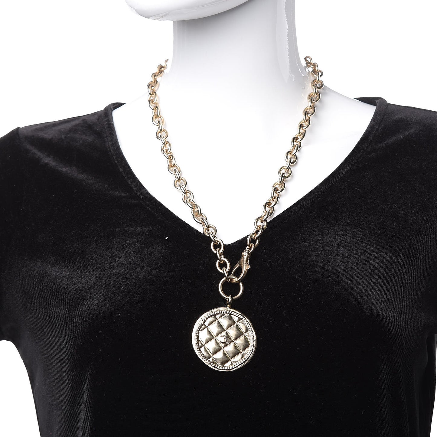 Quilted CC Pendant Chain Necklace Gold