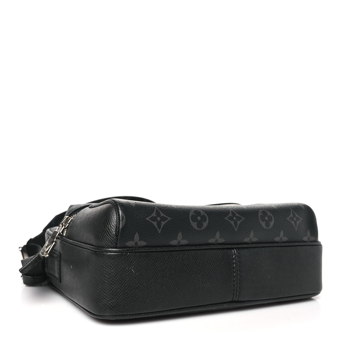 Taiga Monogram Eclipse Outdoor Messenger Black