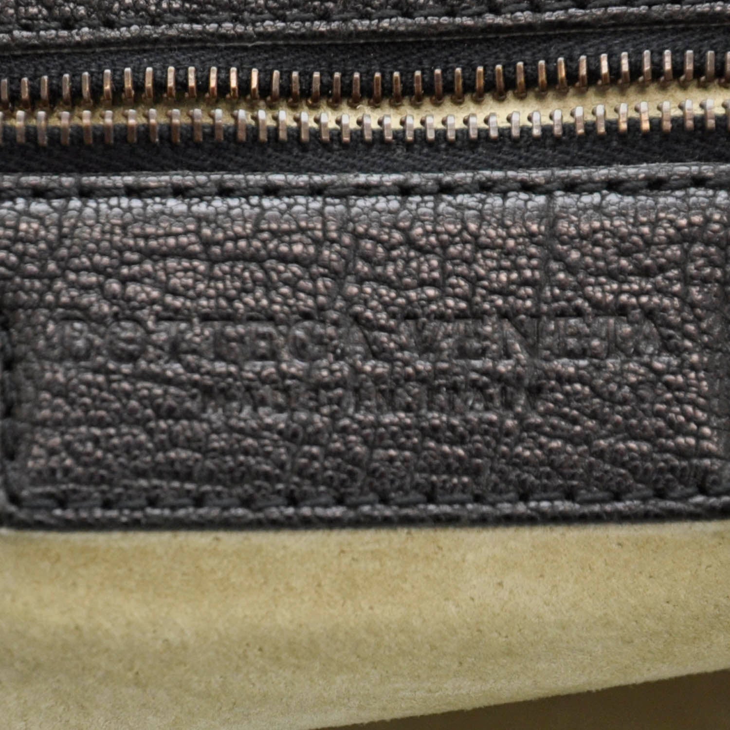 Bottega Veneta Woven Goatskin Matita East West Belly Bag Nero 6 of 7