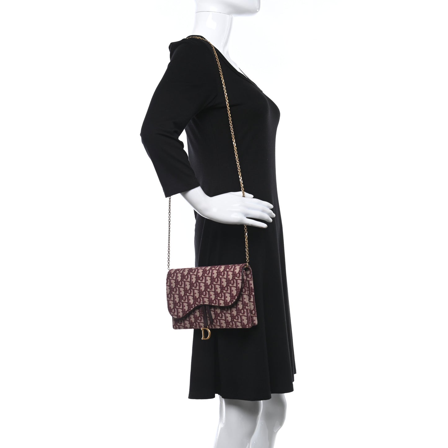 Oblique Saddle Chain Pouch Burgundy