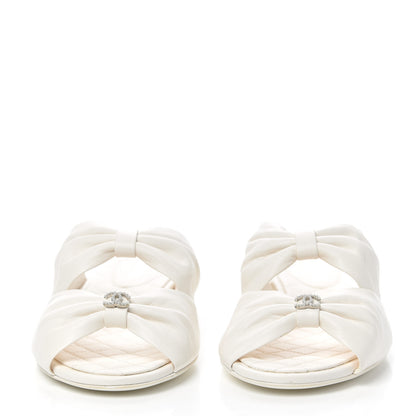 Chanel Lambskin Pearl Bow CC Flat Sandals 40.5 White 2 of 13